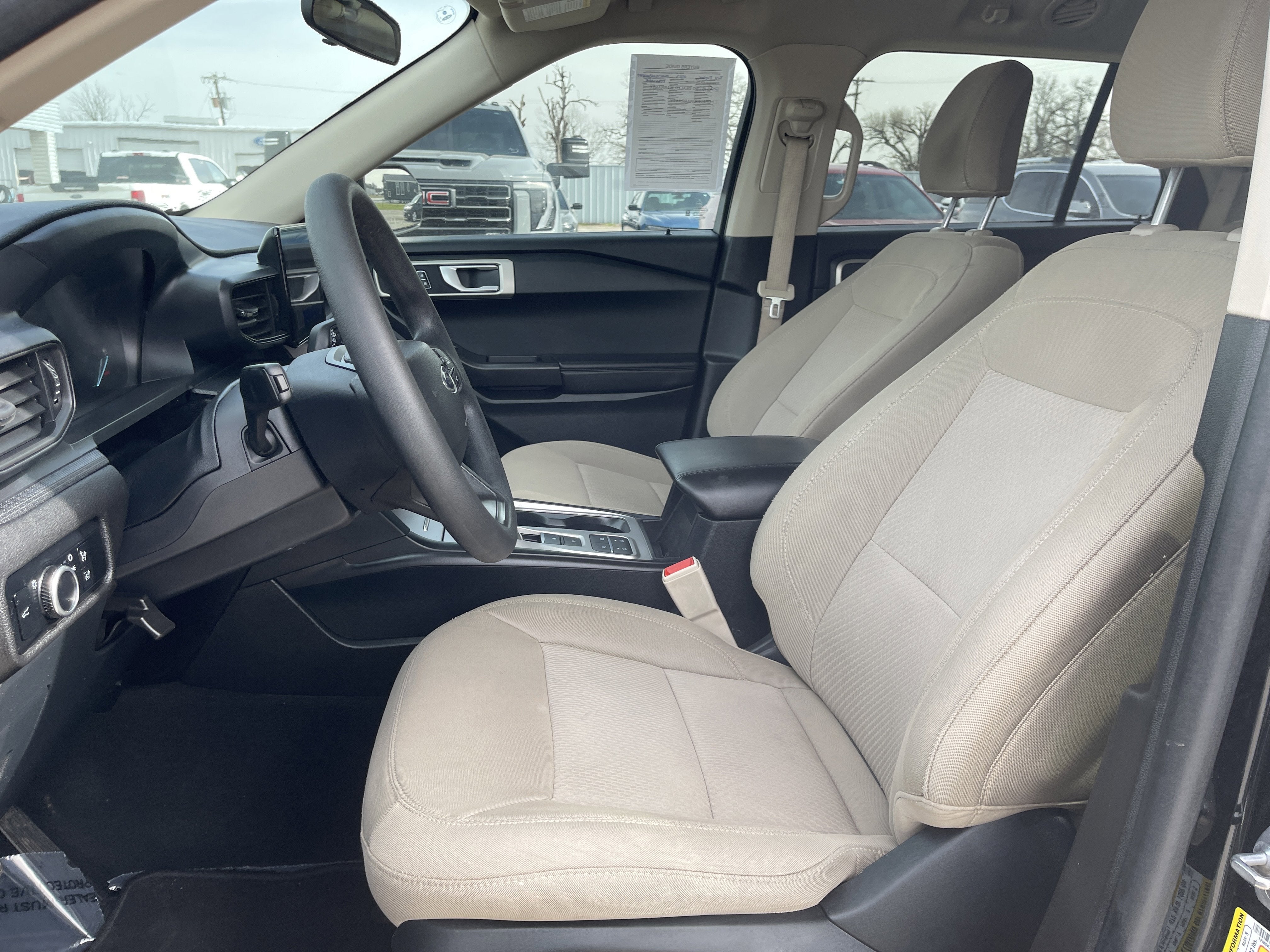 2023 Ford Explorer Base