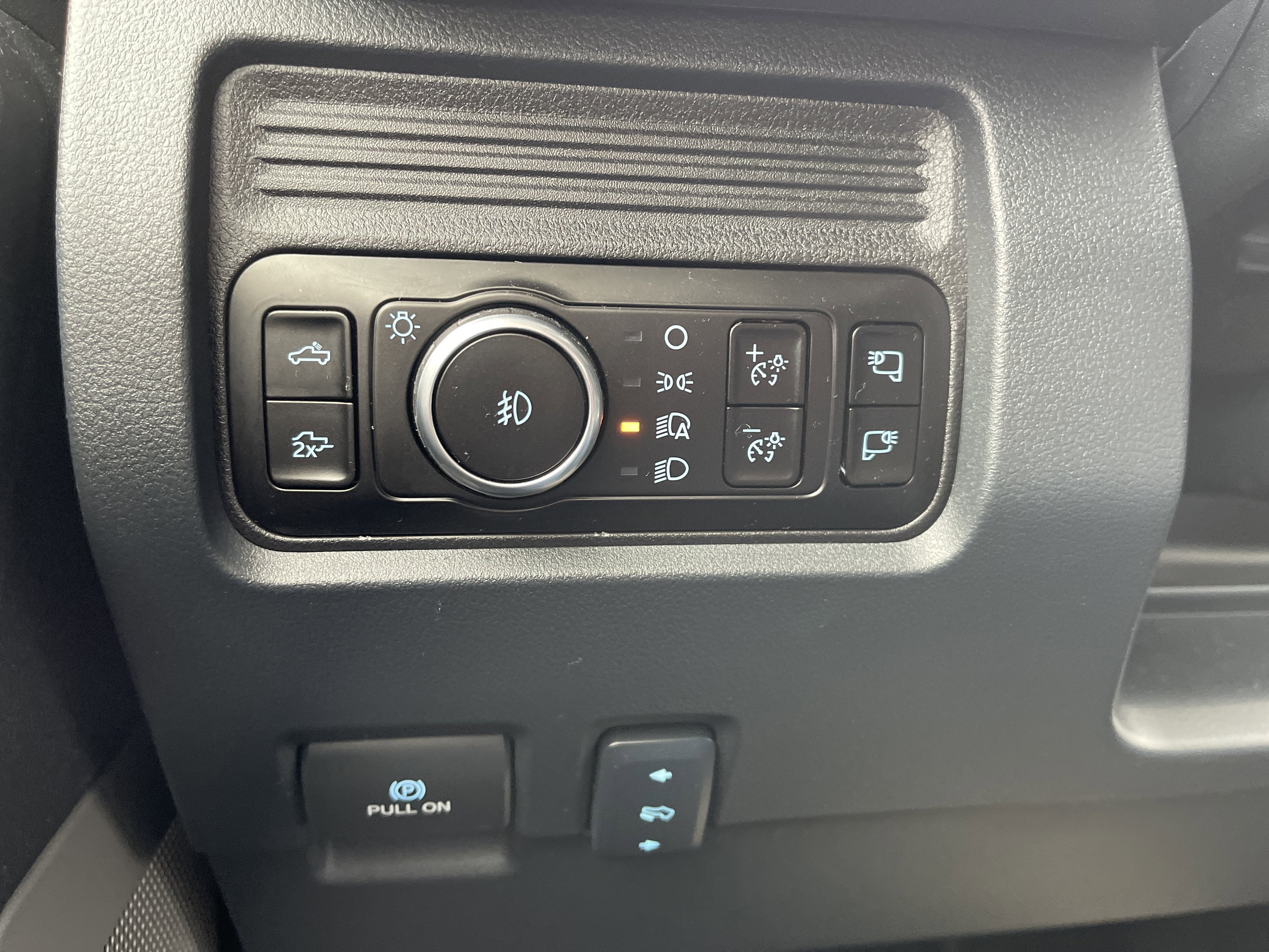 2026 Ford Super Duty F-450 DRW LARIAT