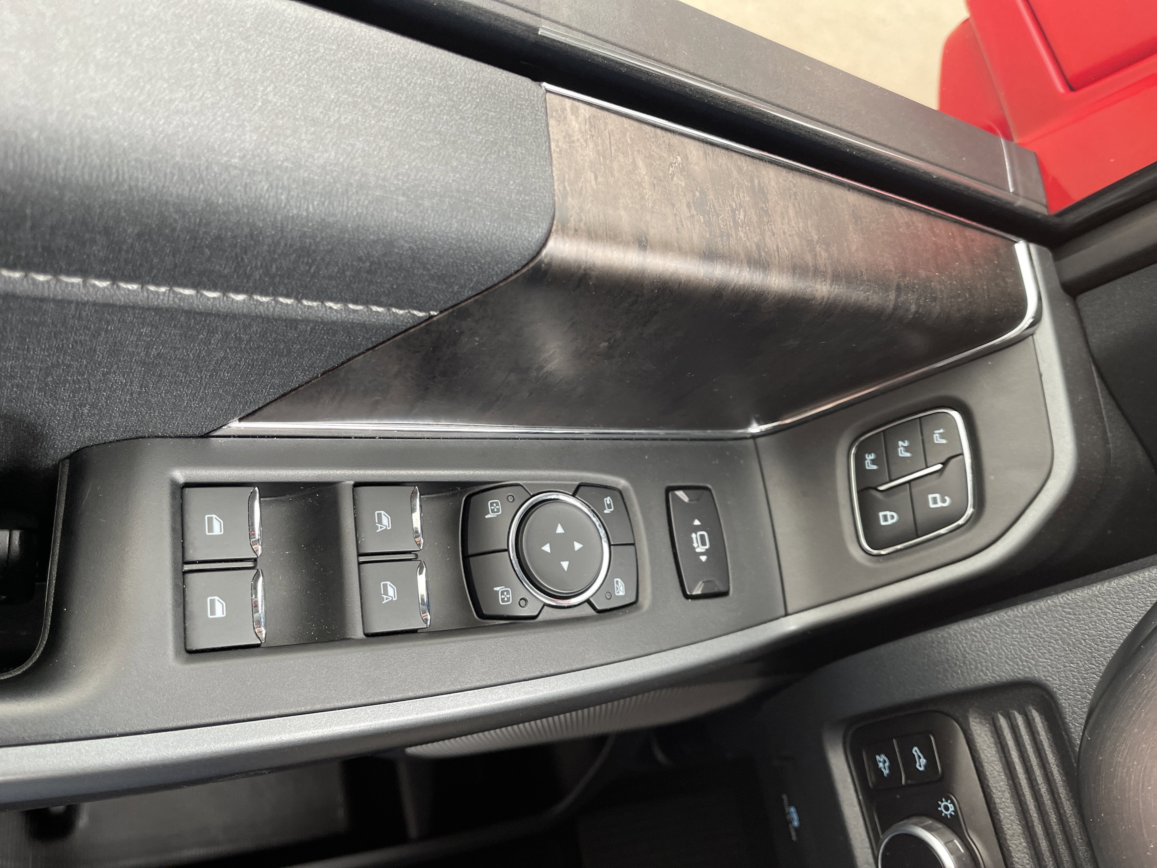 2026 Ford Super Duty F-450 DRW LARIAT