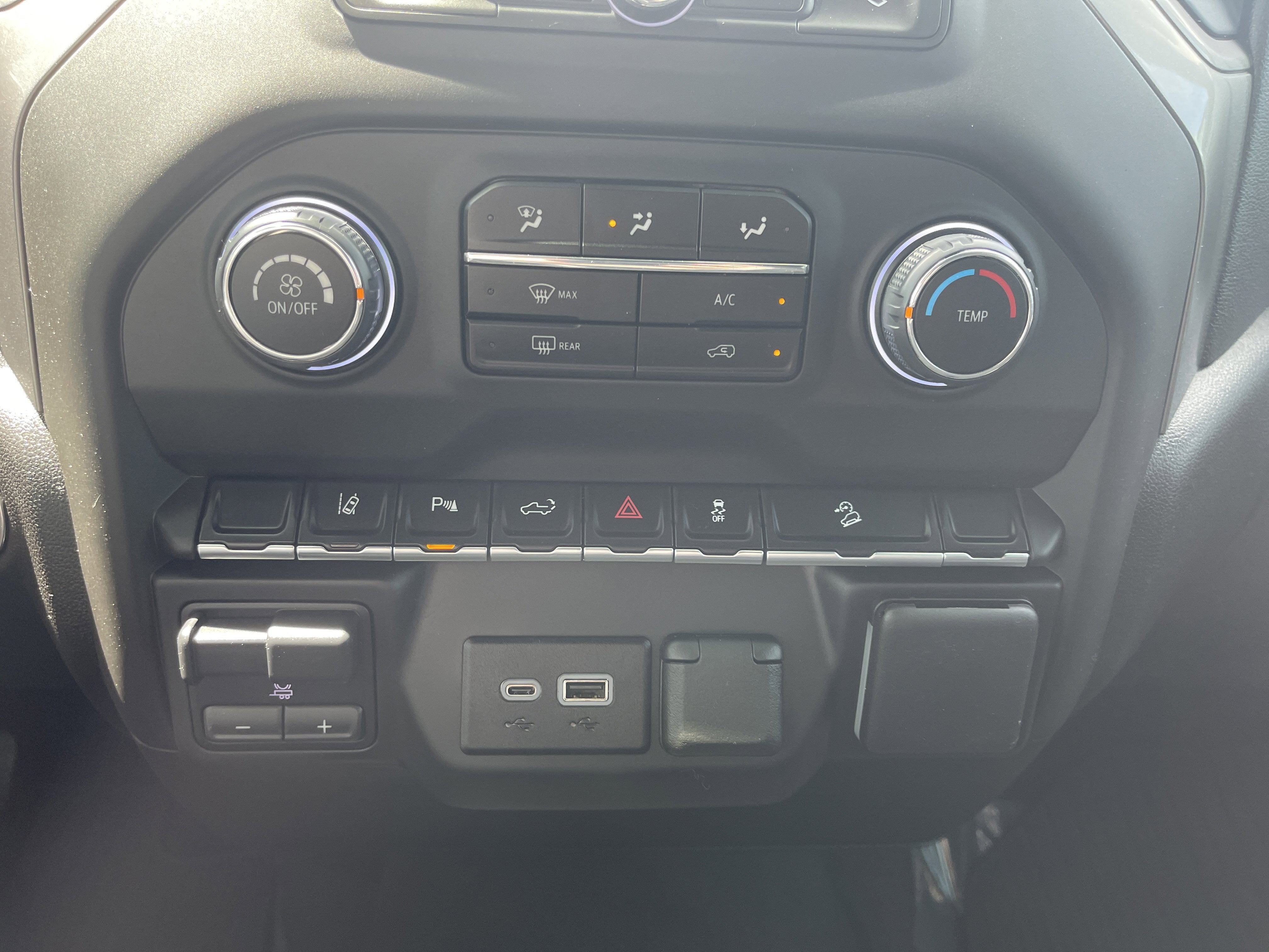 2025 Chevrolet Silverado 2500HD Custom