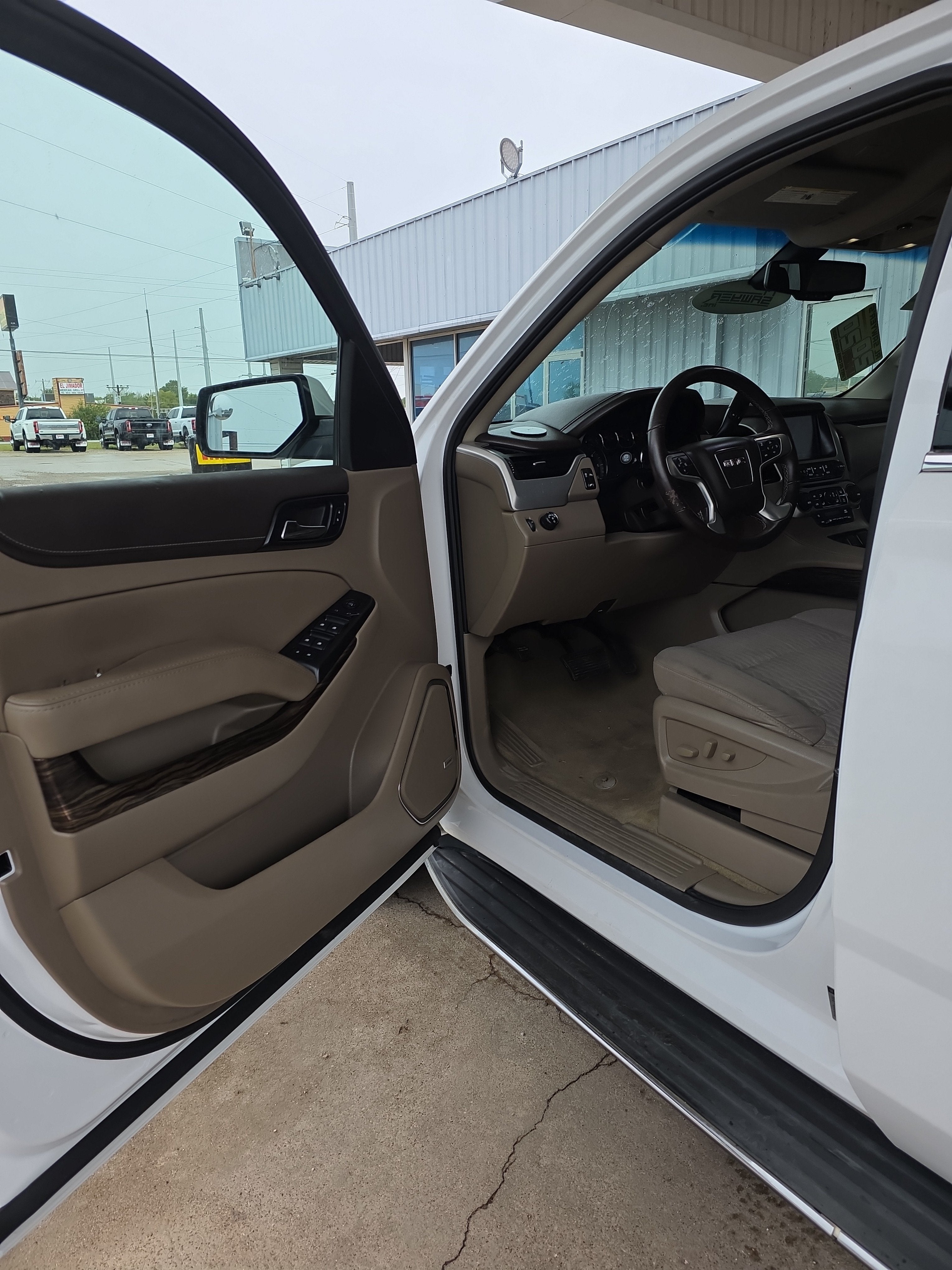 2017 GMC Yukon SLE
