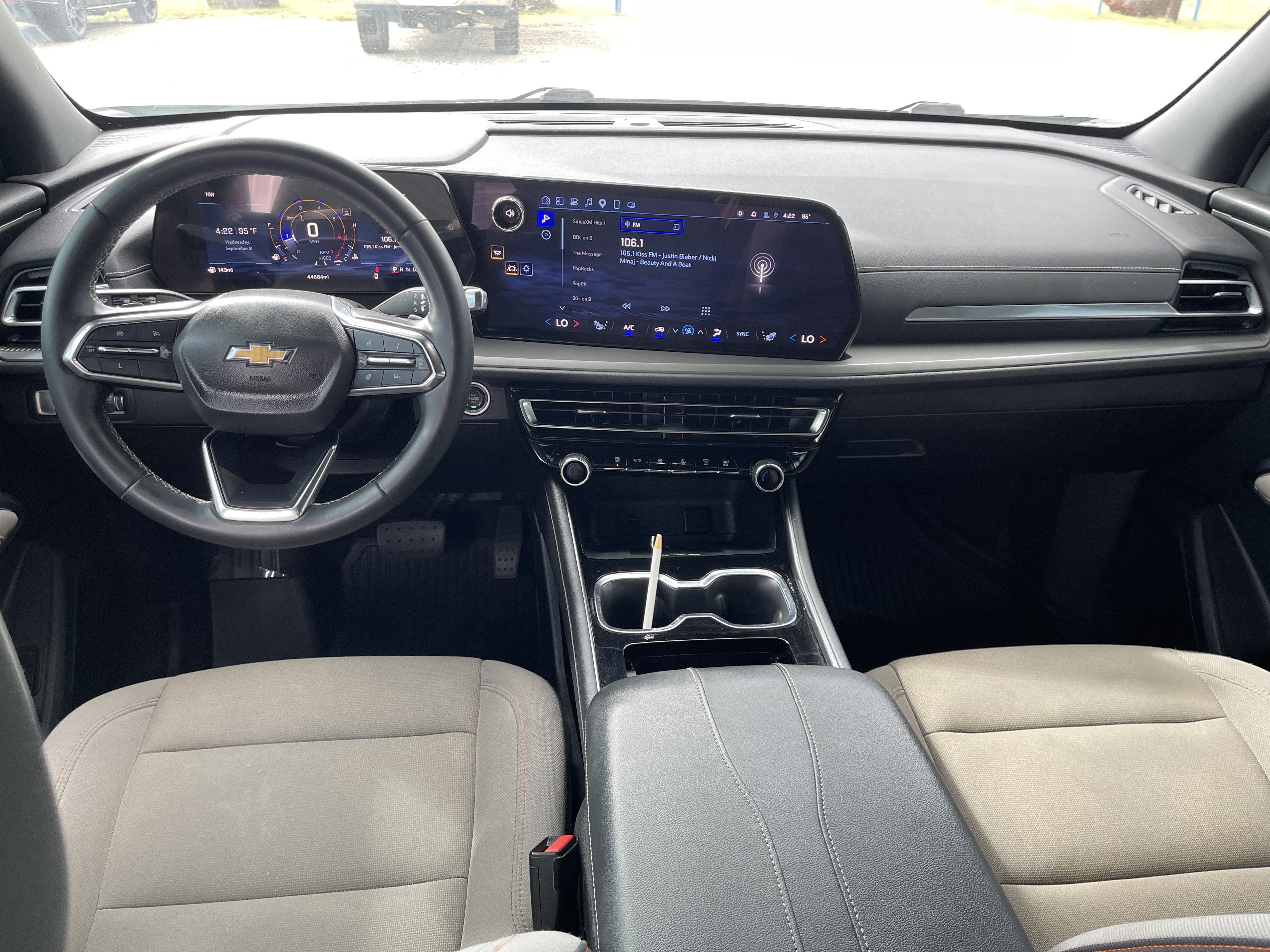 2024 Chevrolet Traverse FWD LT