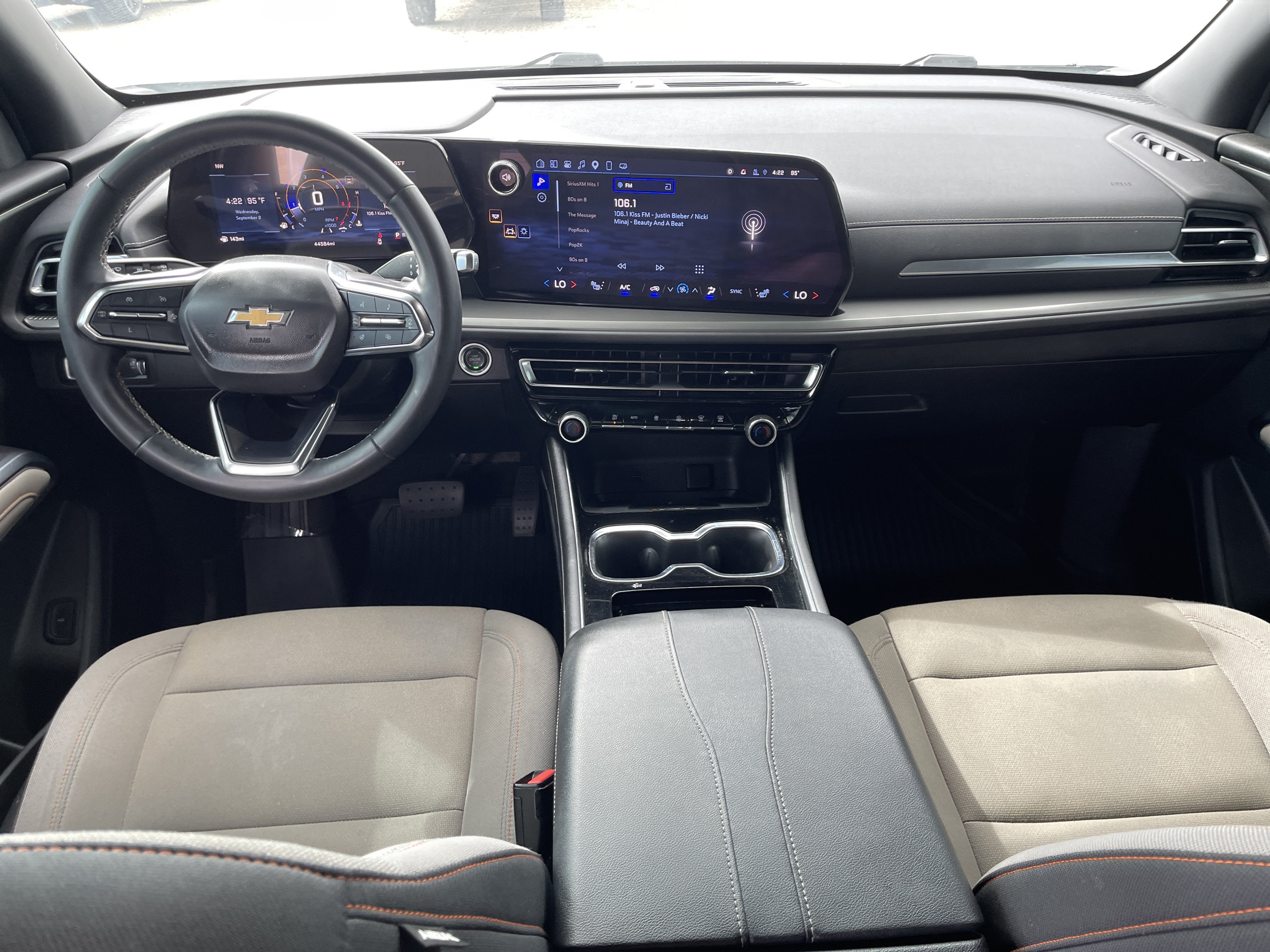 2024 Chevrolet Traverse FWD LT