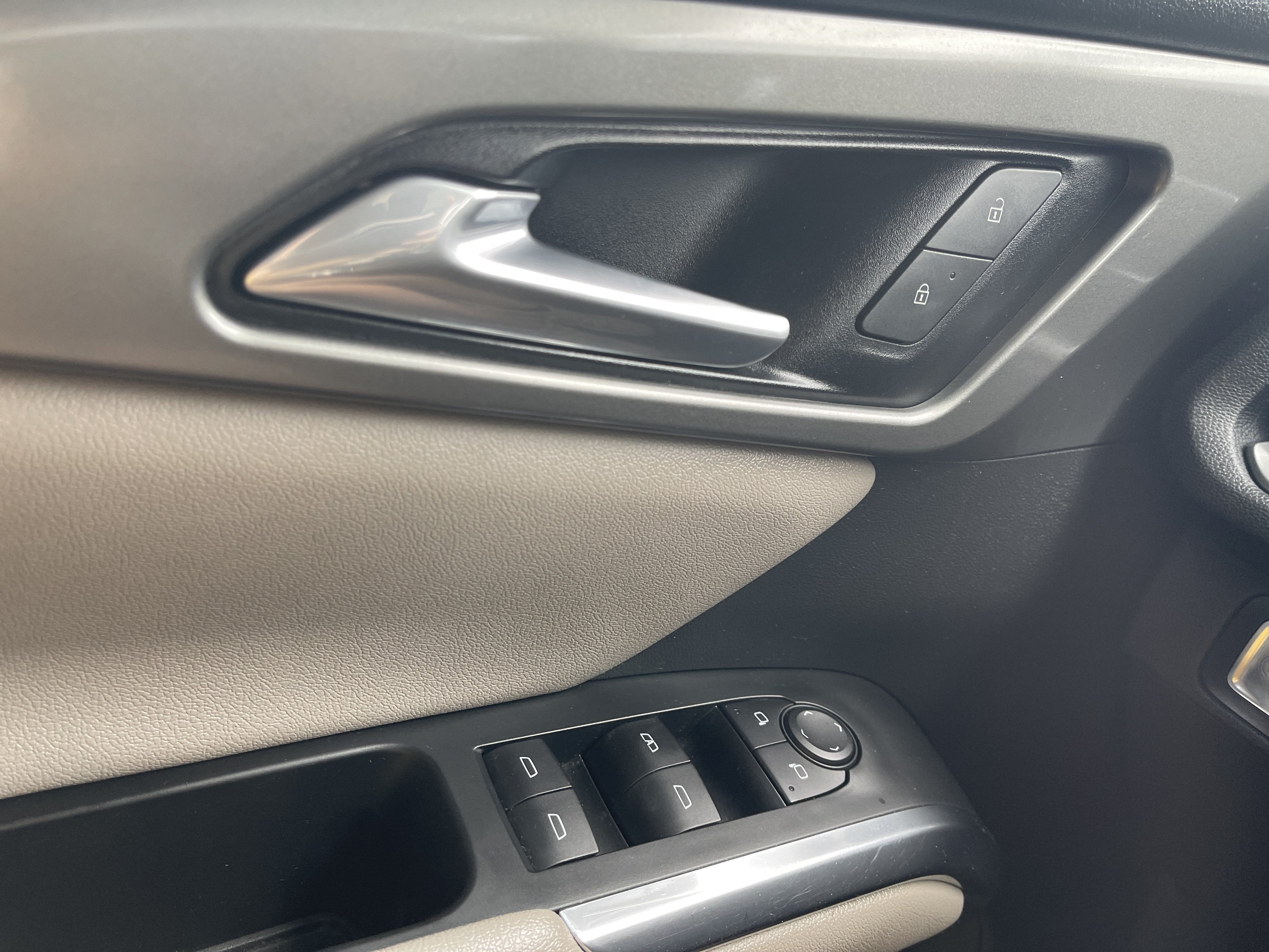 2024 Chevrolet Traverse FWD LT