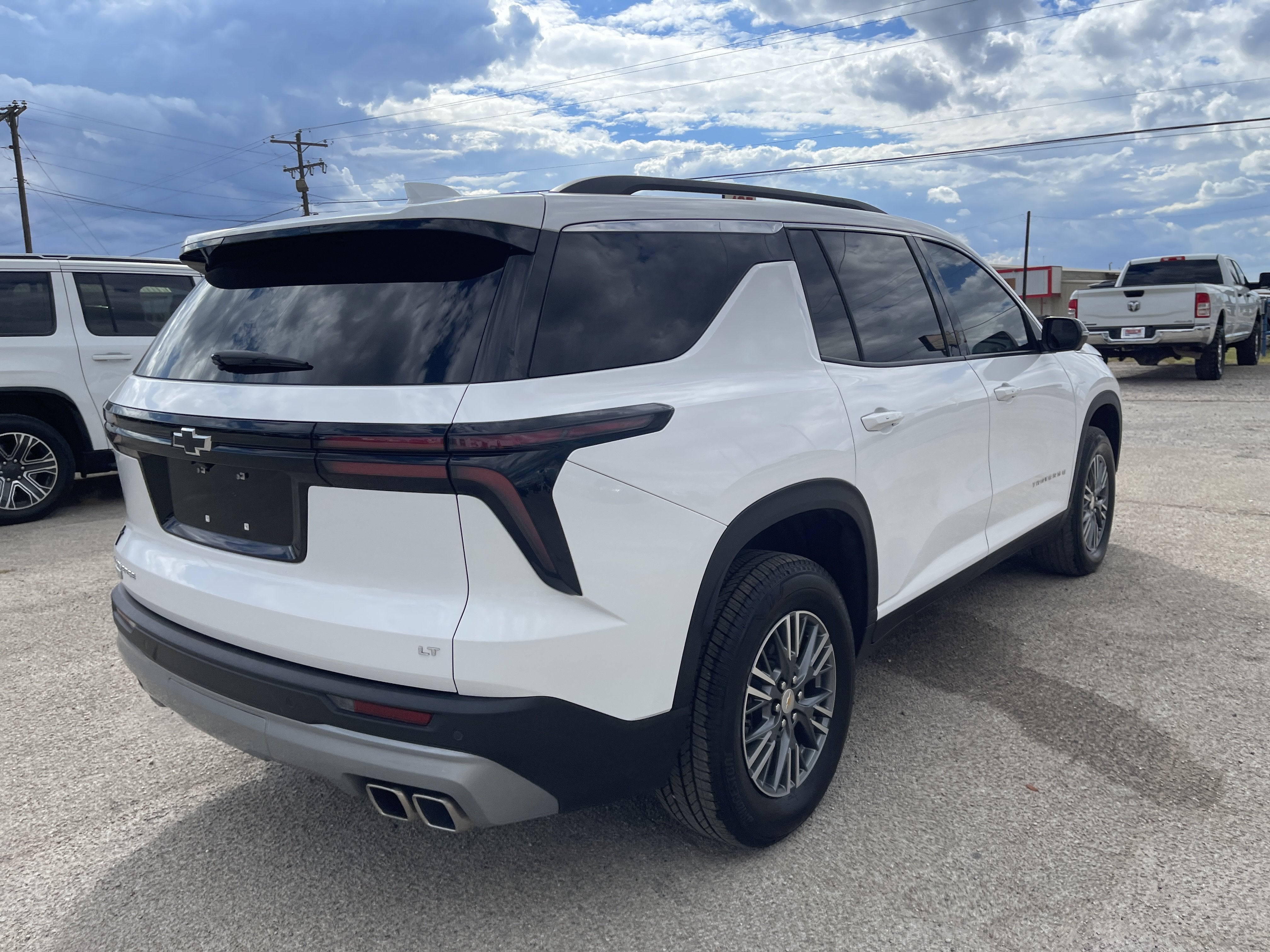 2024 Chevrolet Traverse FWD LT