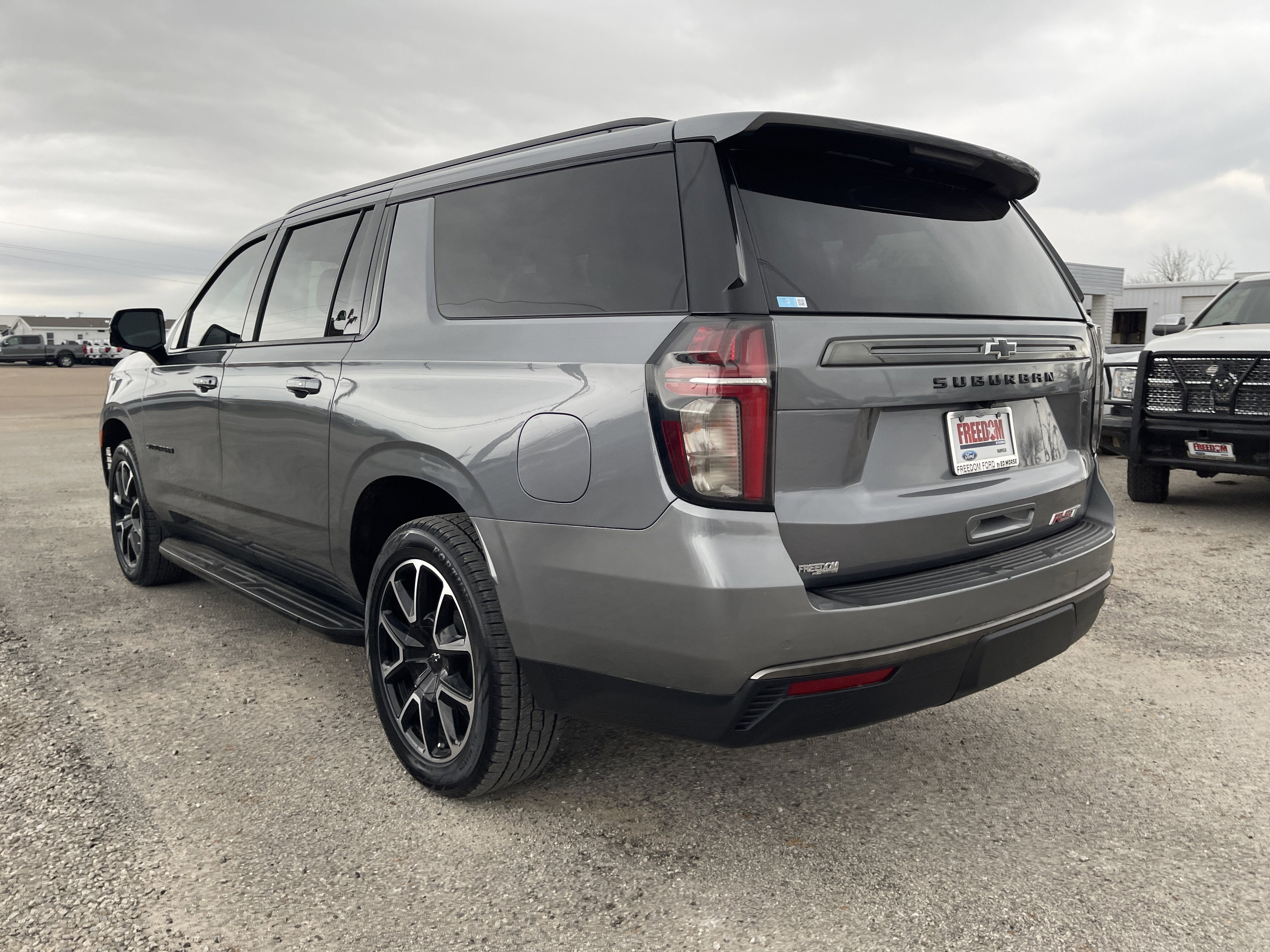 2022 Chevrolet Suburban RST
