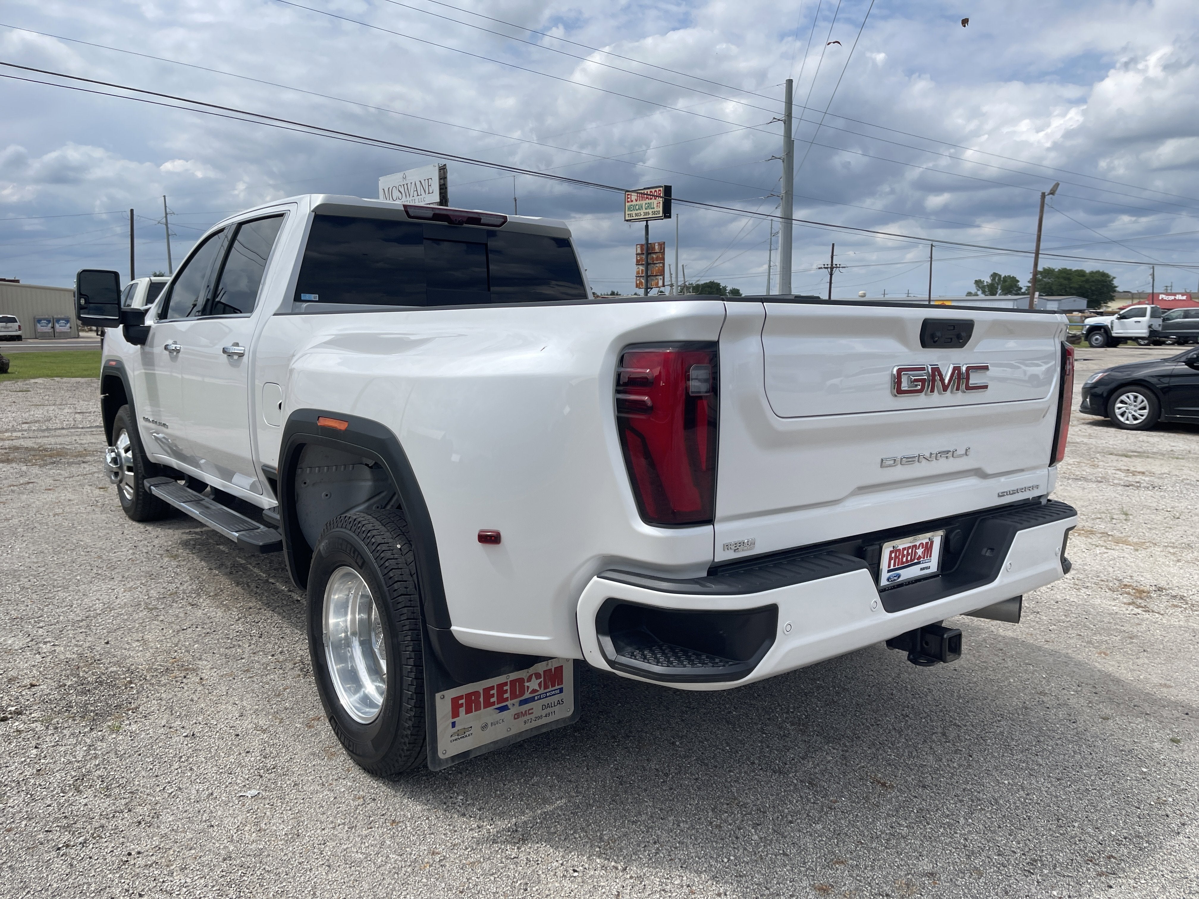 2025 GMC Sierra 3500HD Denali