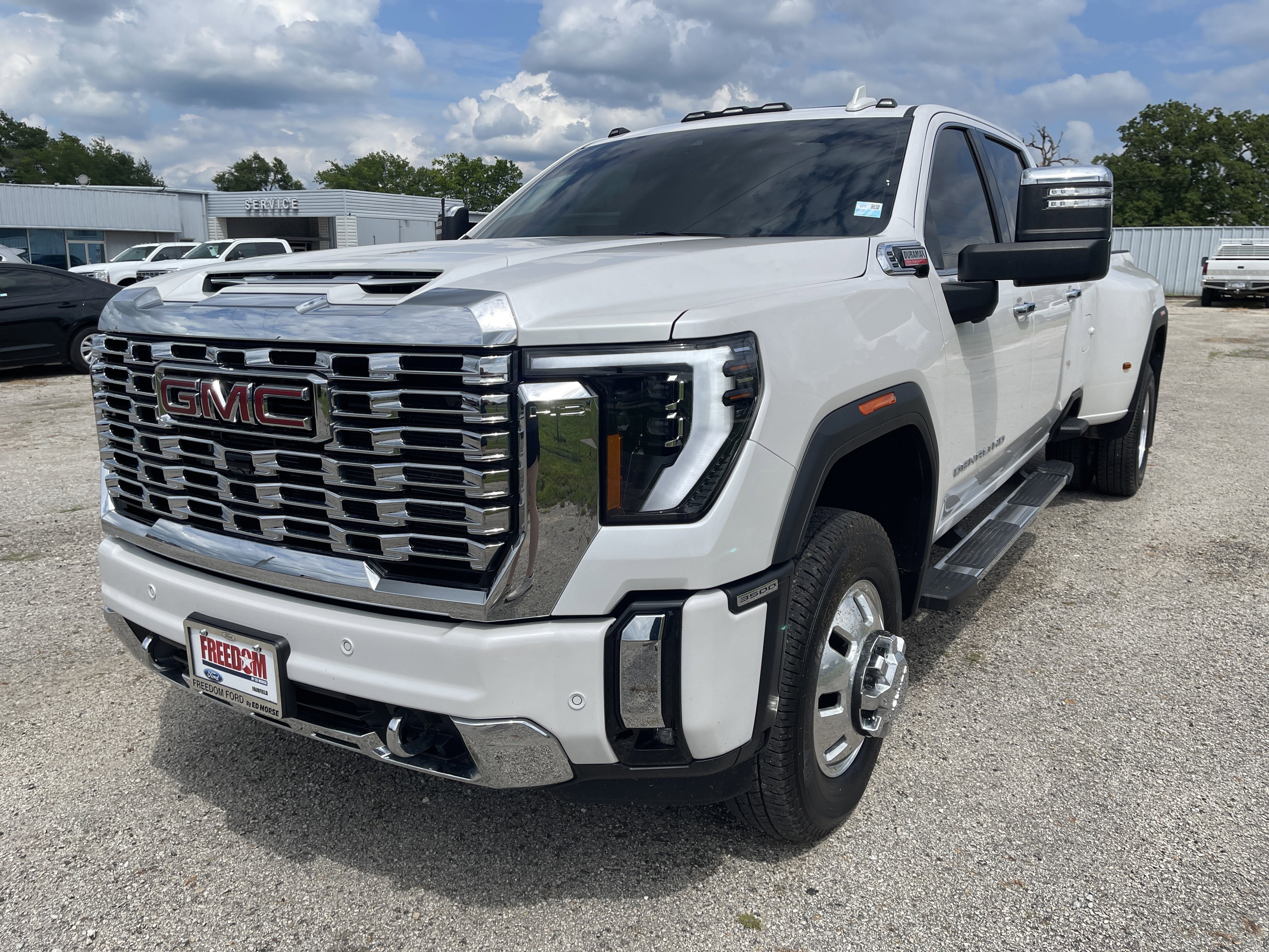2025 GMC Sierra 3500HD Denali