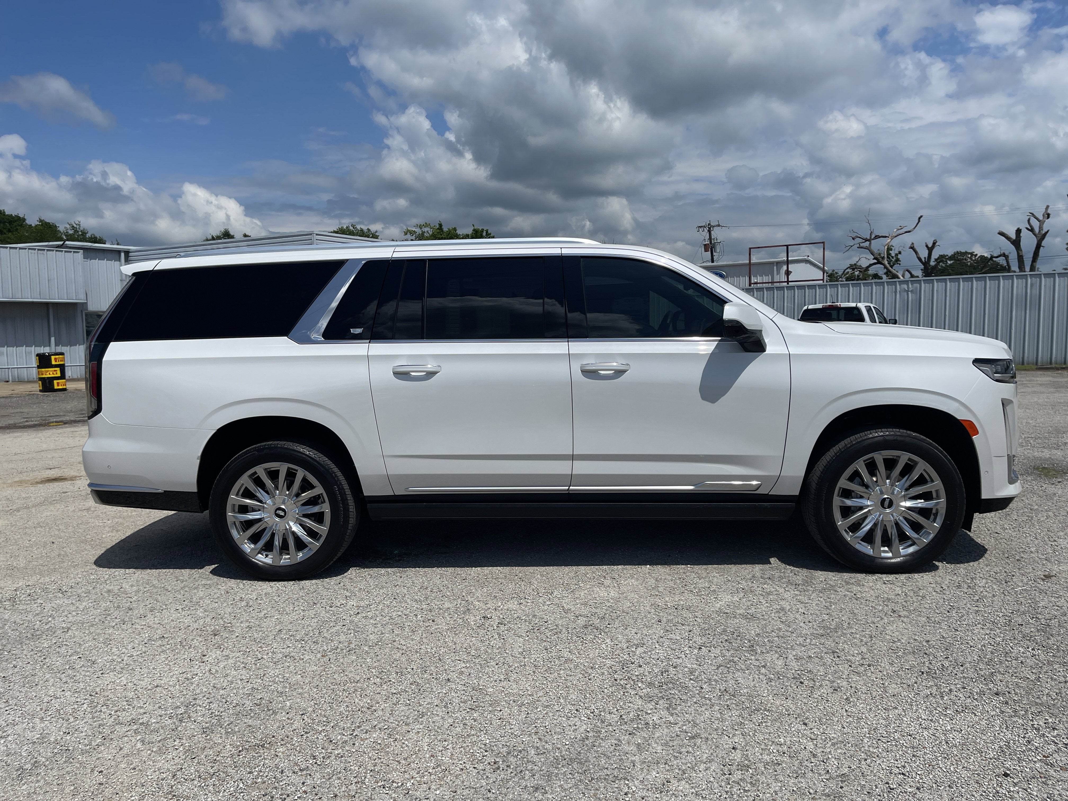 2024 Cadillac Escalade ESV 4WD Premium Luxury