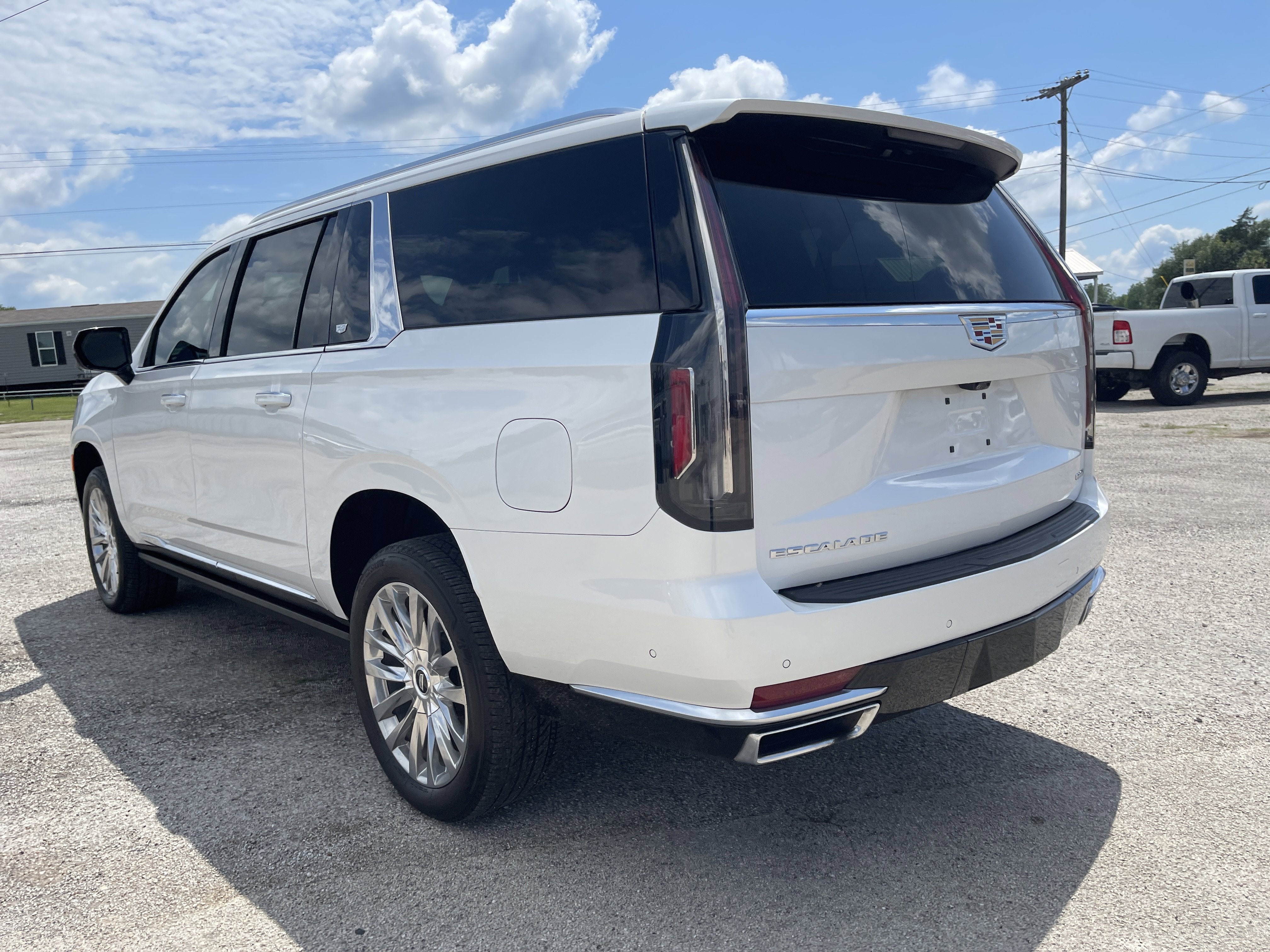 2024 Cadillac Escalade ESV 4WD Premium Luxury