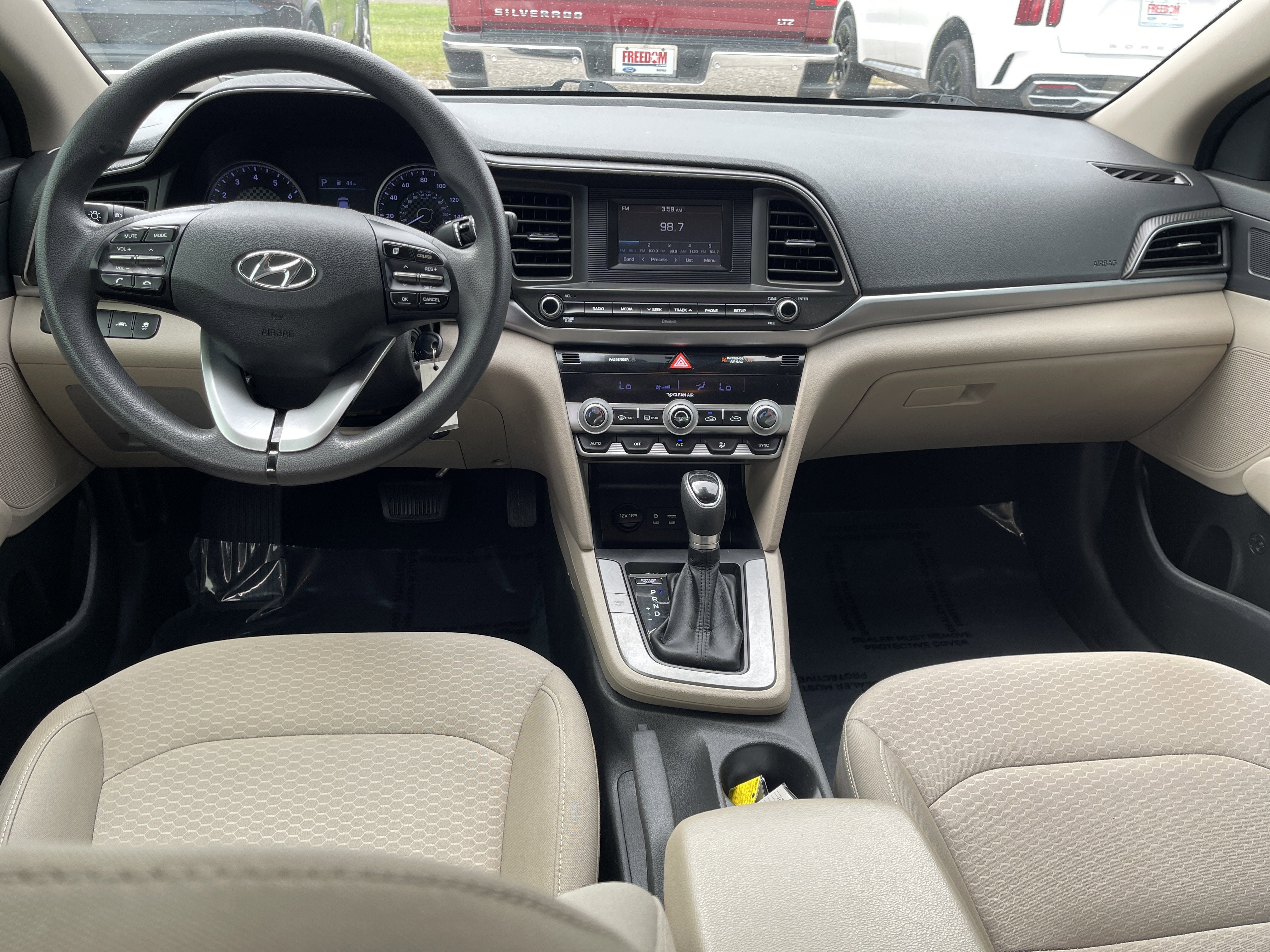 2020 Hyundai Elantra SE