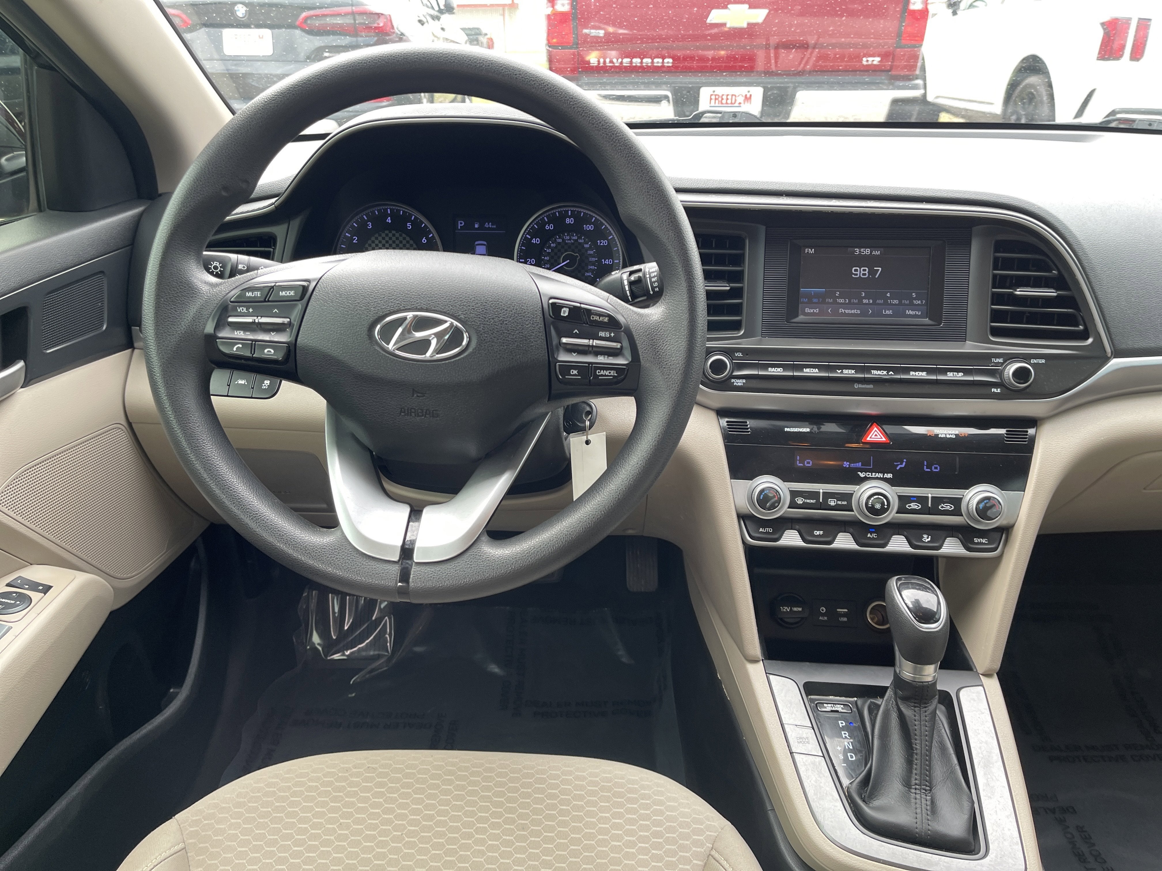 2020 Hyundai Elantra SE