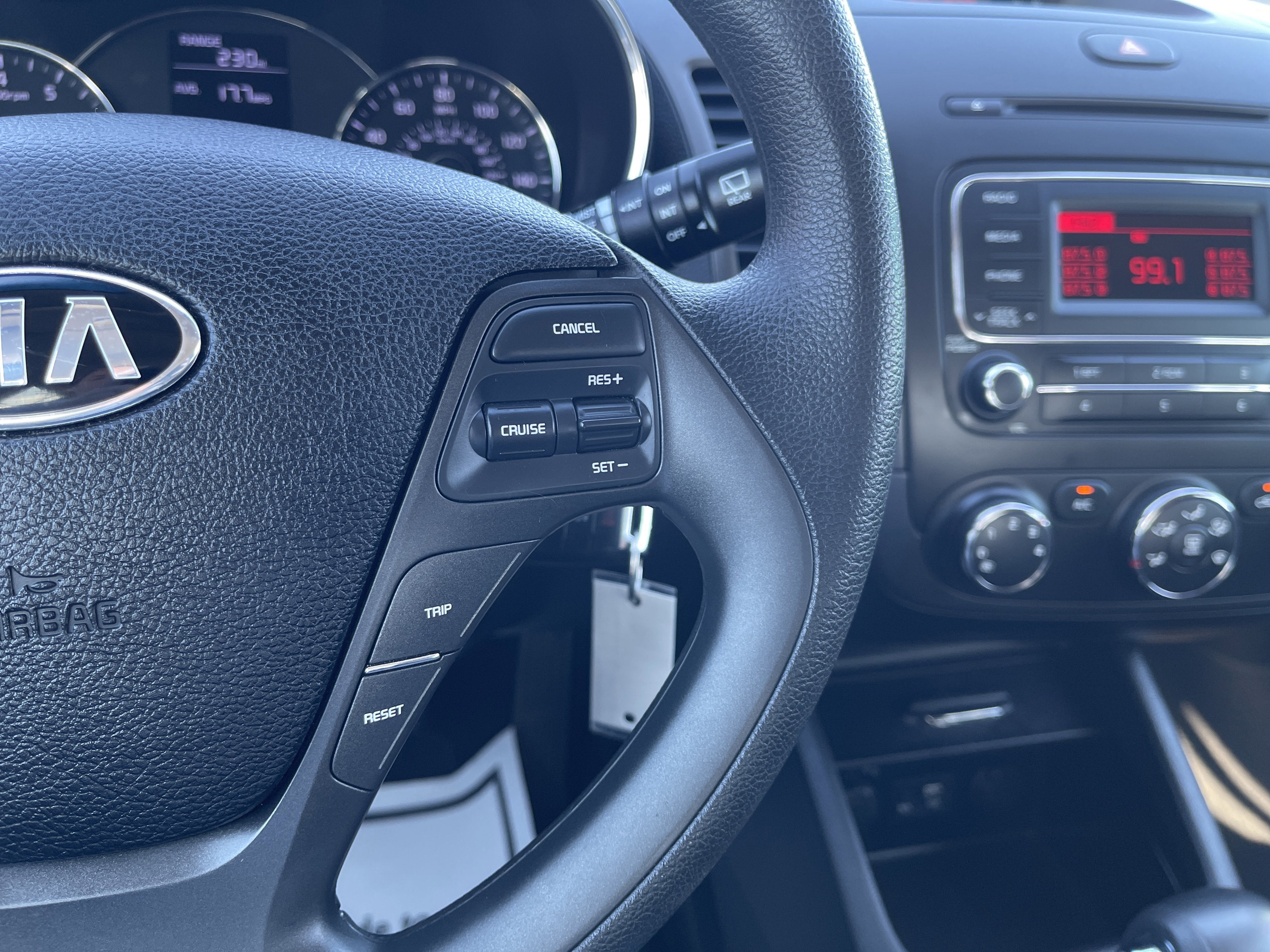 2016 Kia Forte 5-Door LX