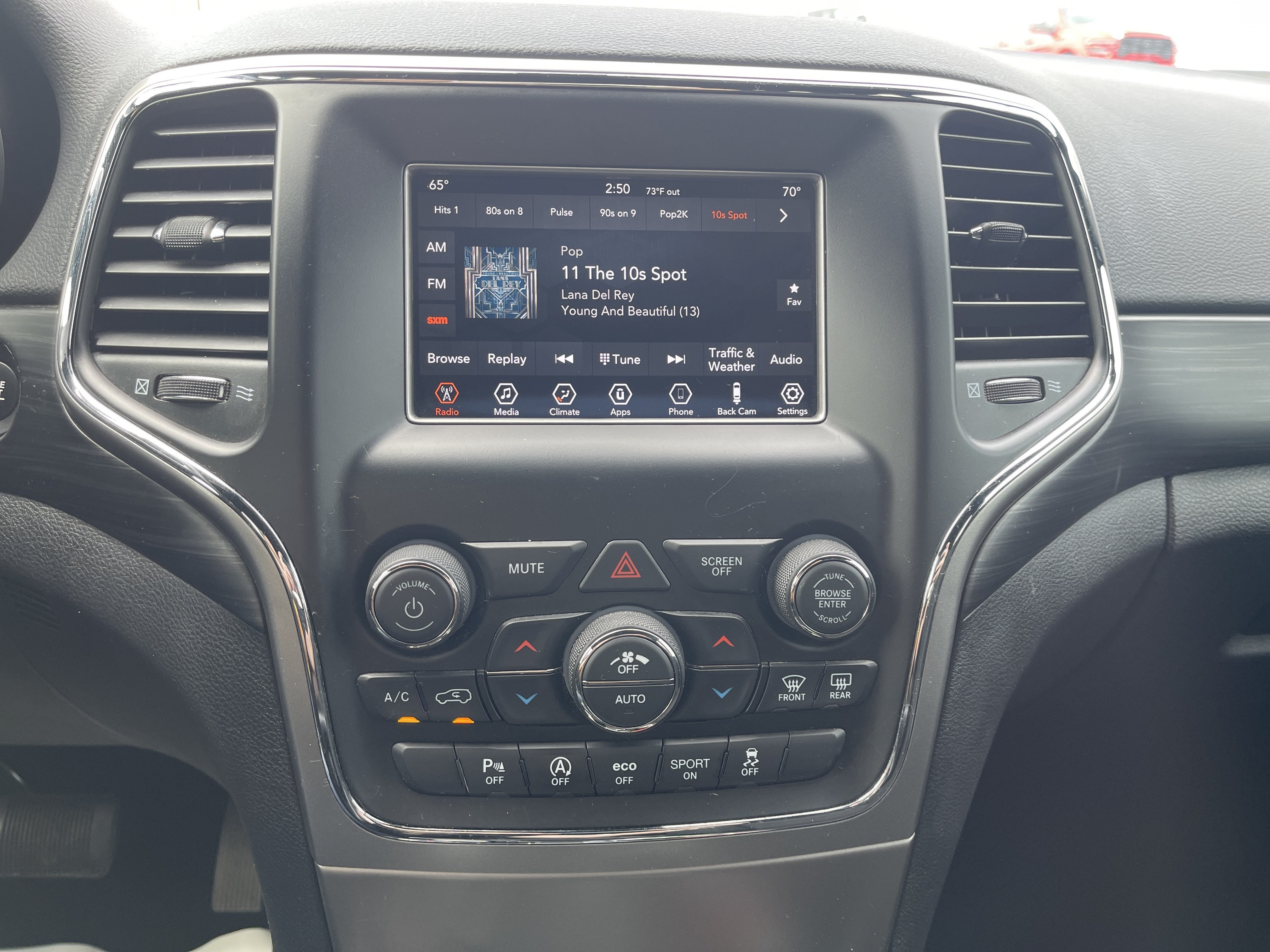 2020 Jeep Grand Cherokee Laredo E