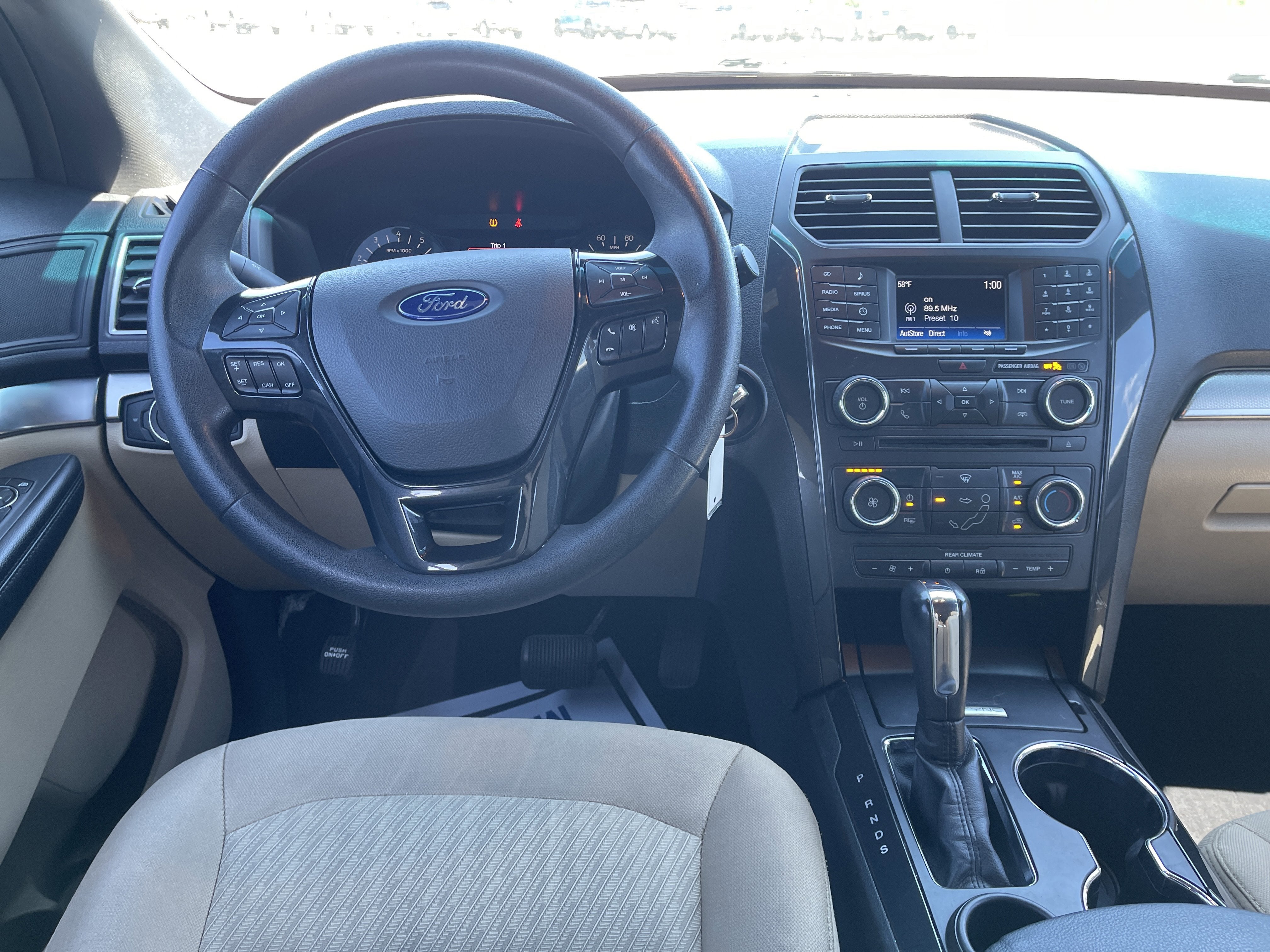 2017 Ford Explorer Base