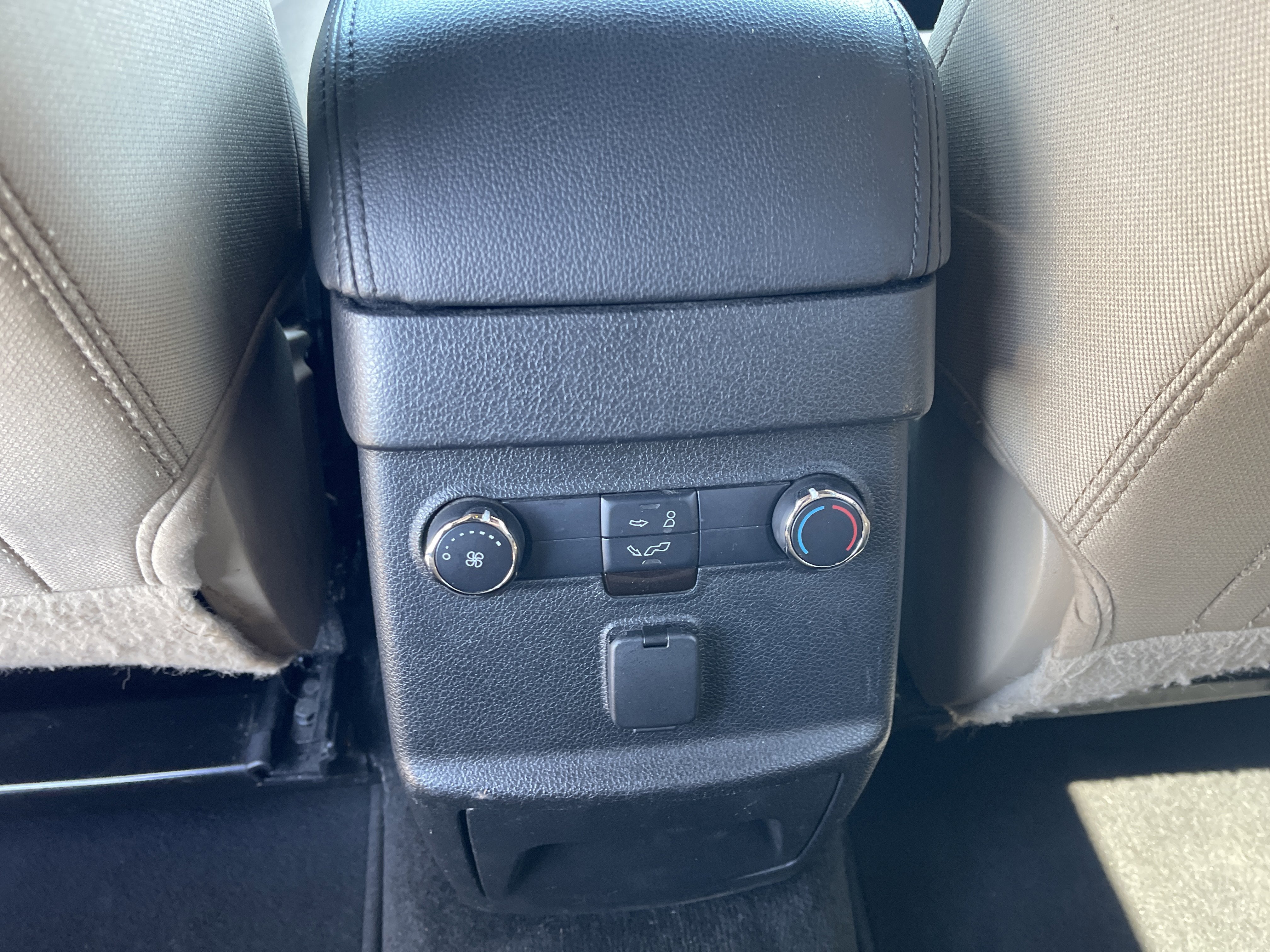 2017 Ford Explorer Base