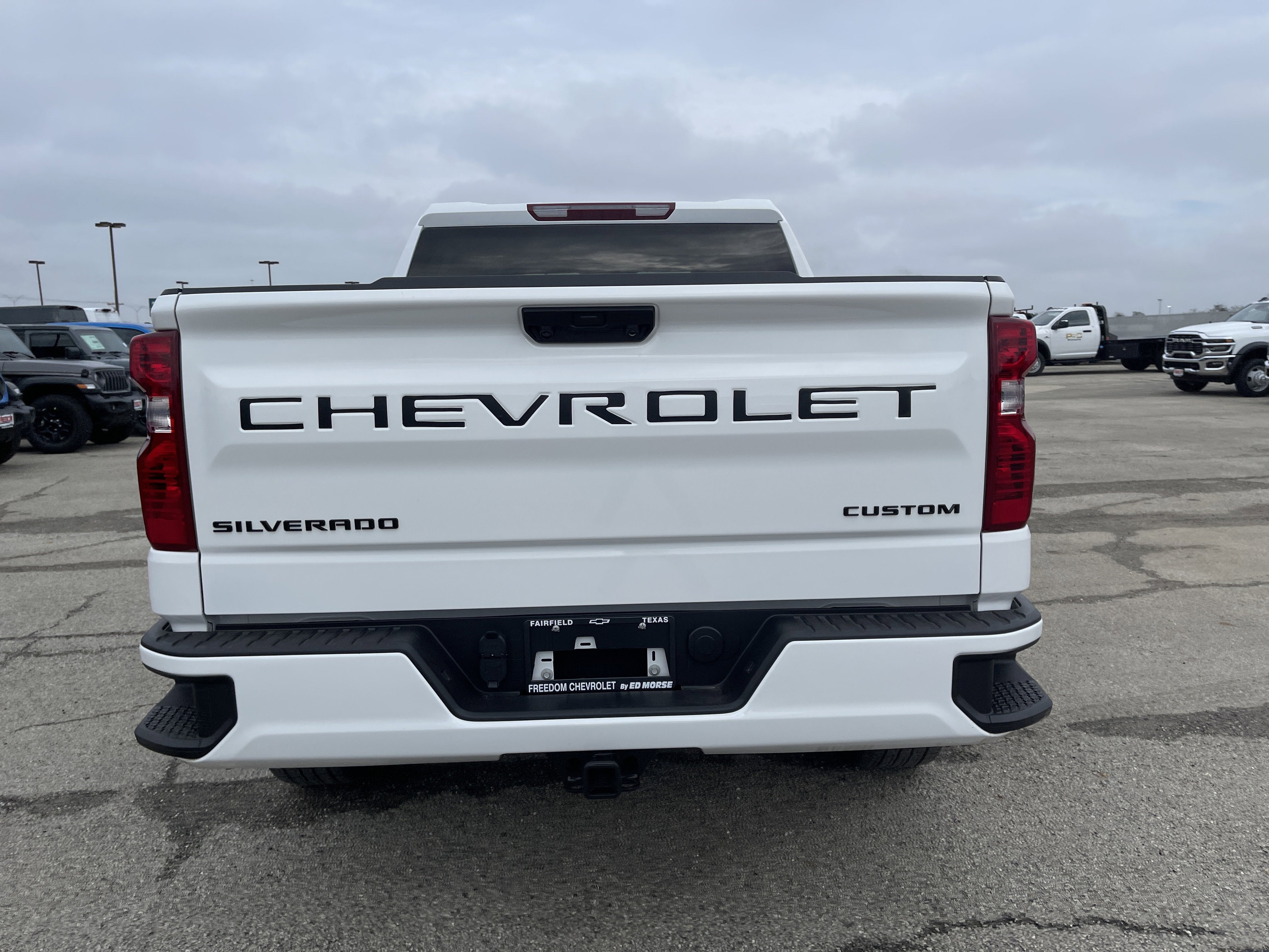 2025 Chevrolet Silverado 1500 Custom