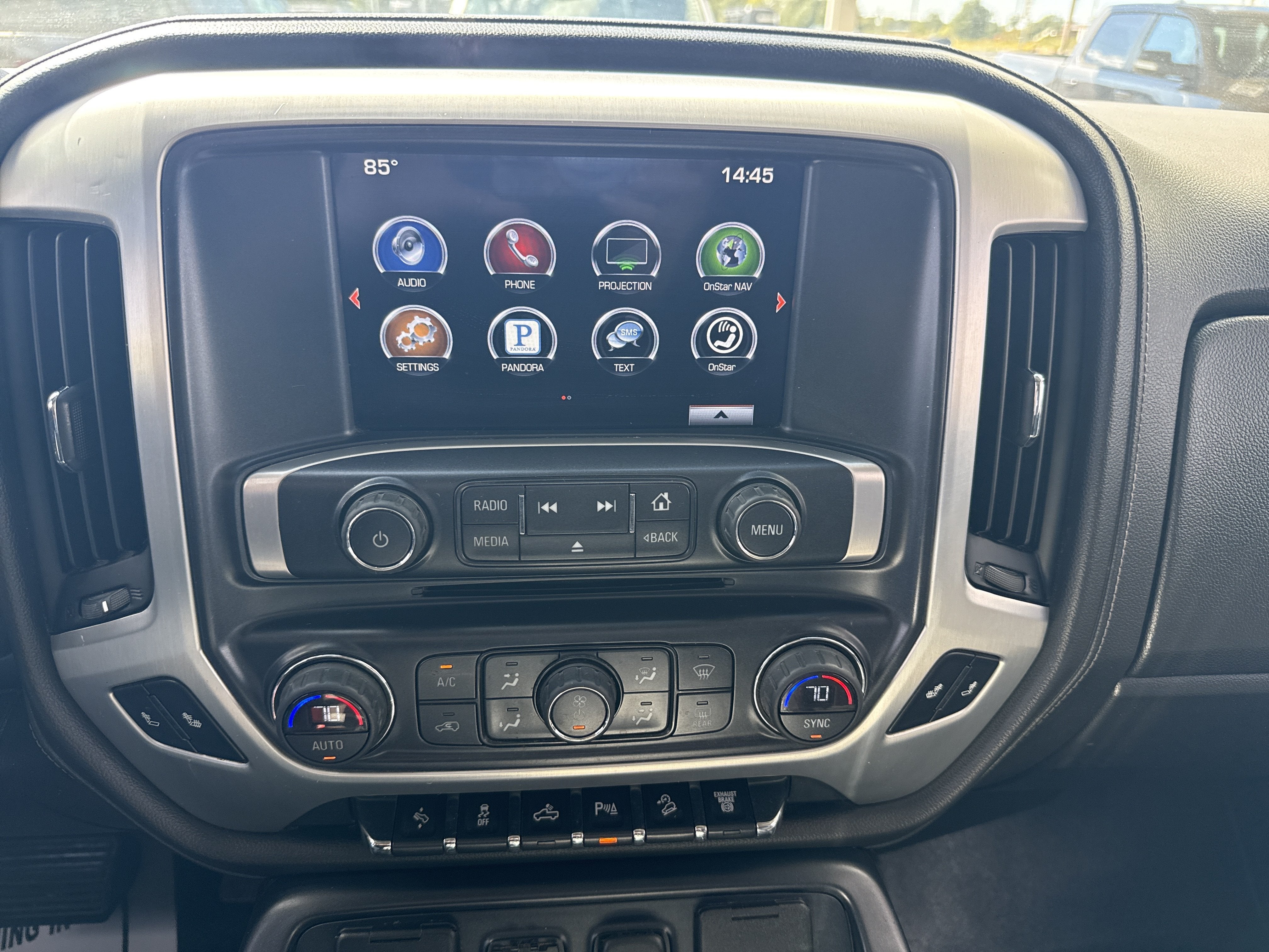 2015 GMC Sierra 2500HD available WiFi SLT