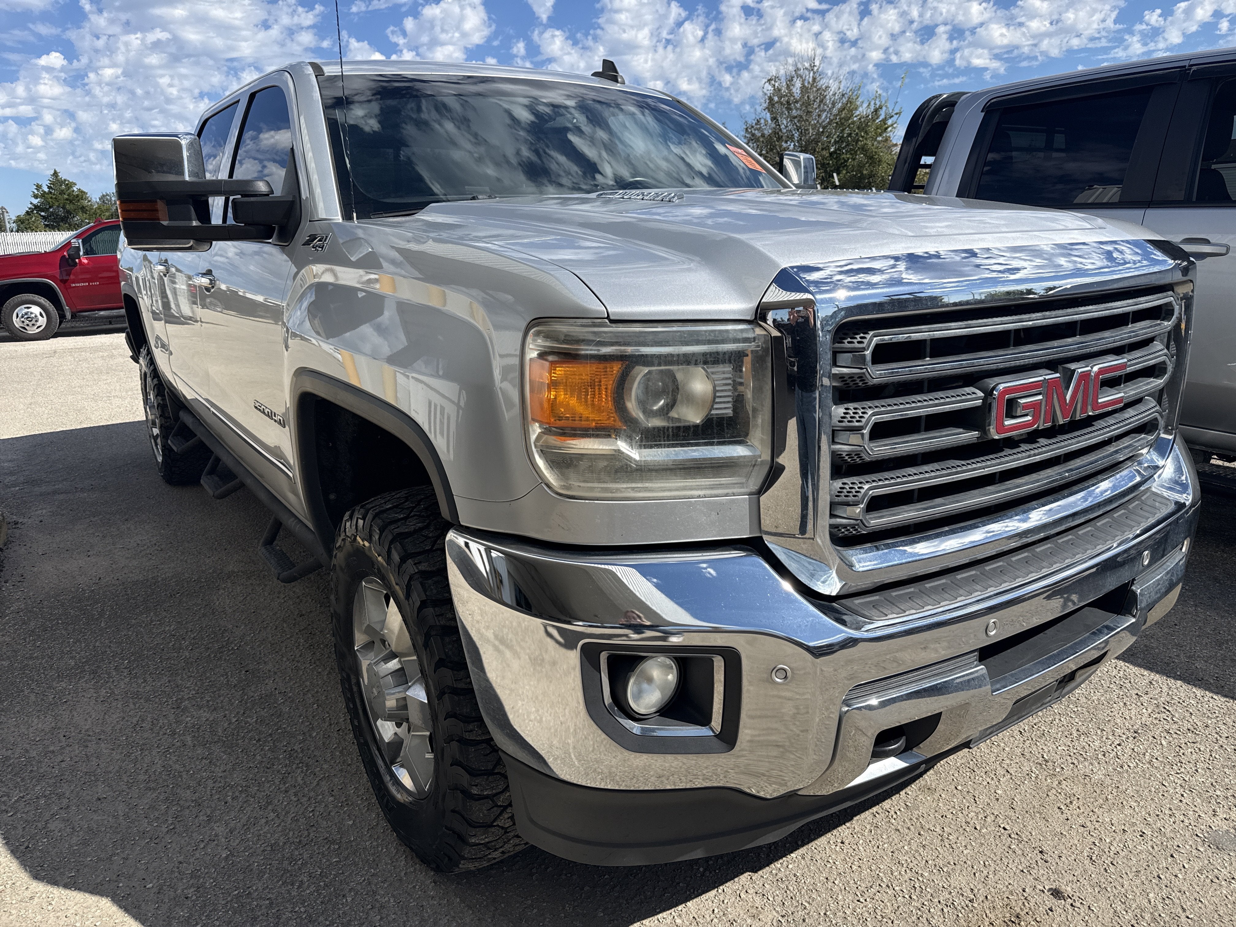 2015 GMC Sierra 2500HD available WiFi SLT