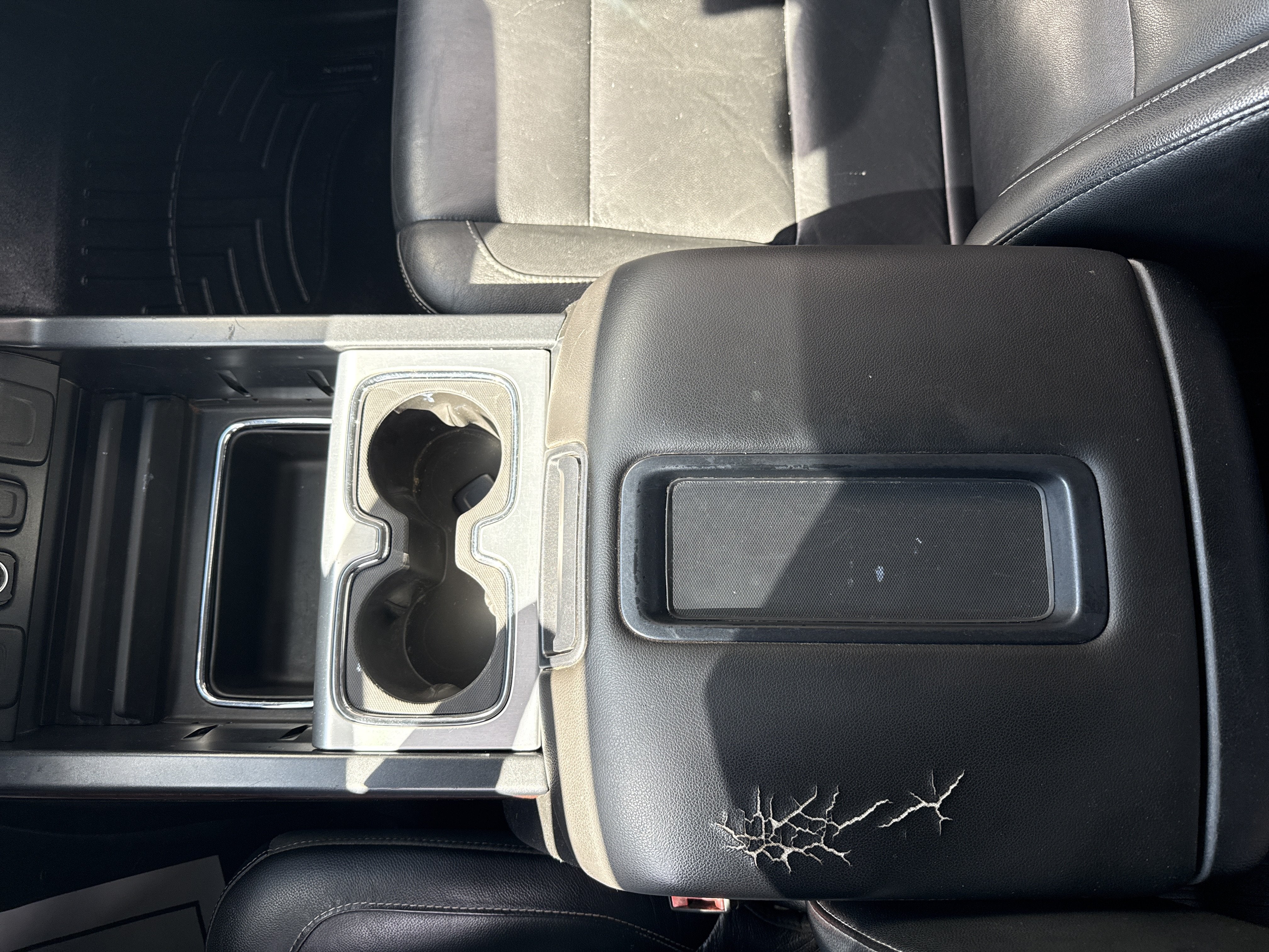 2015 GMC Sierra 2500HD available WiFi SLT