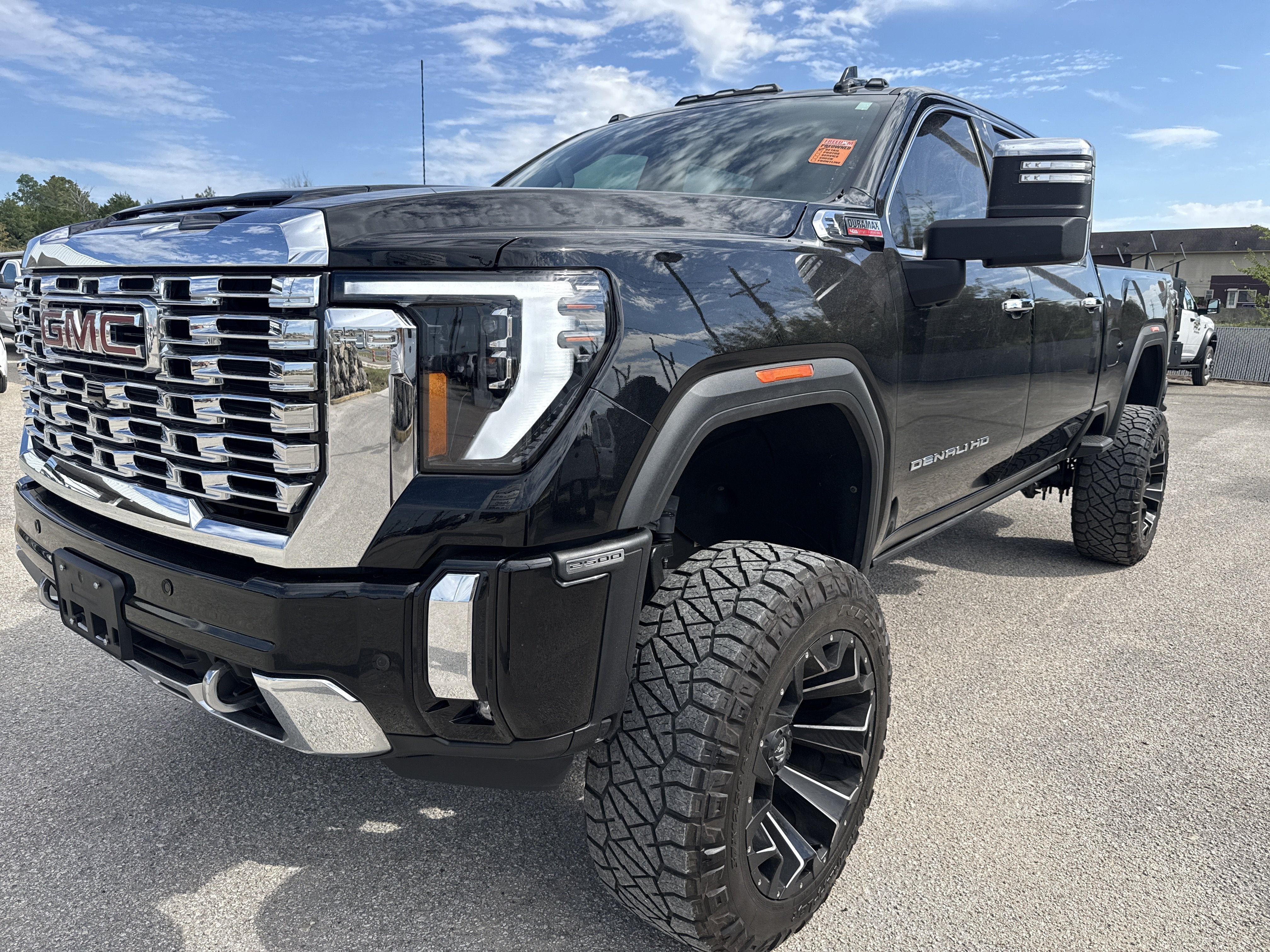 2025 GMC Sierra 2500HD Denali