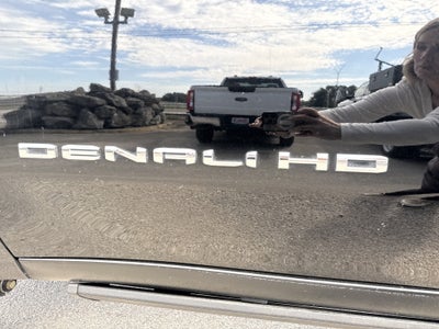 2025 GMC Sierra 2500HD Denali