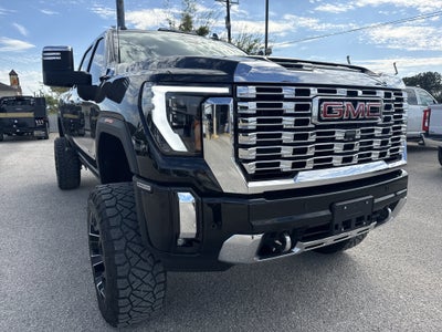 2025 GMC Sierra 2500HD Denali