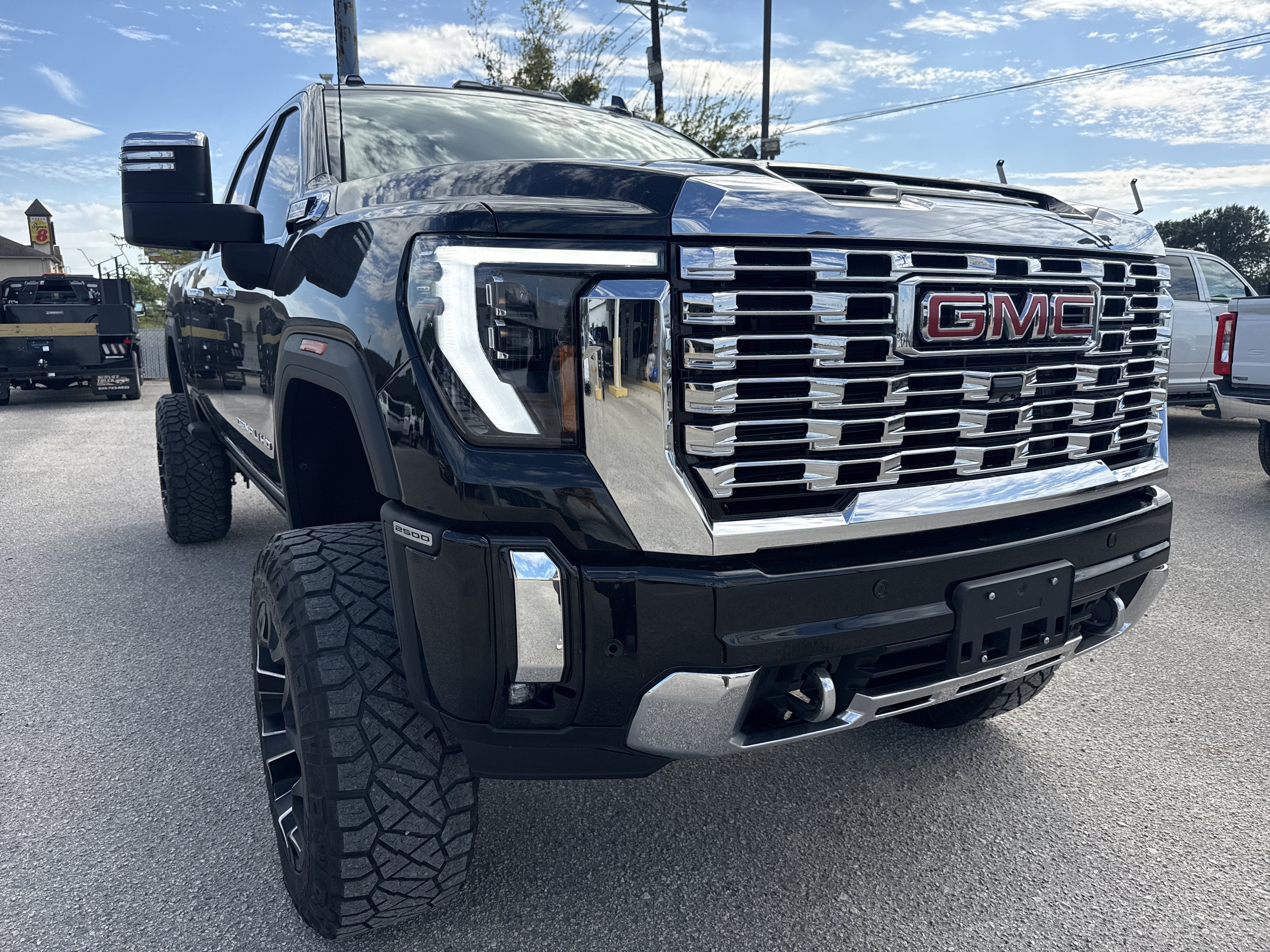 2025 GMC Sierra 2500HD Denali
