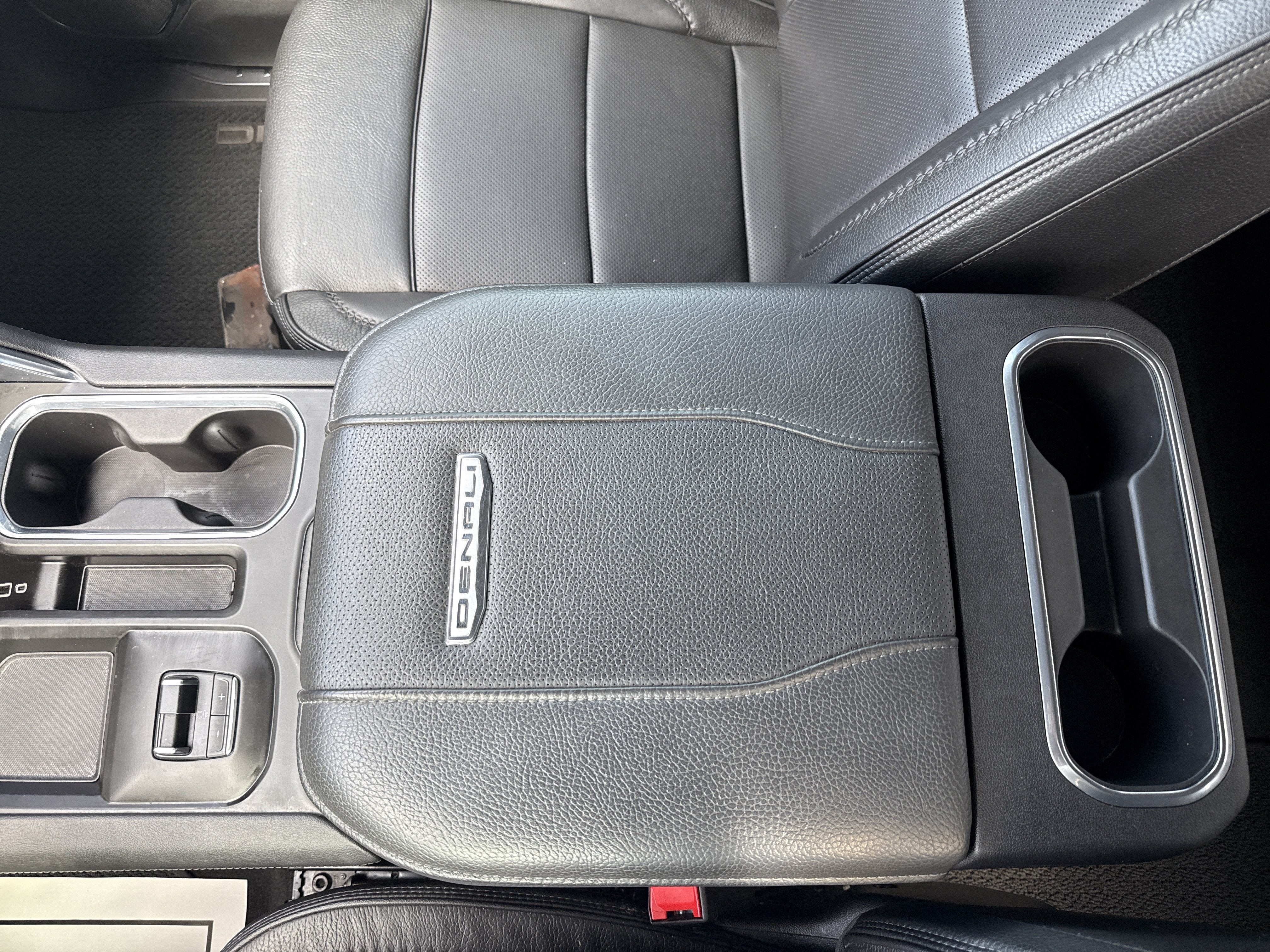 2025 GMC Sierra 2500HD Denali