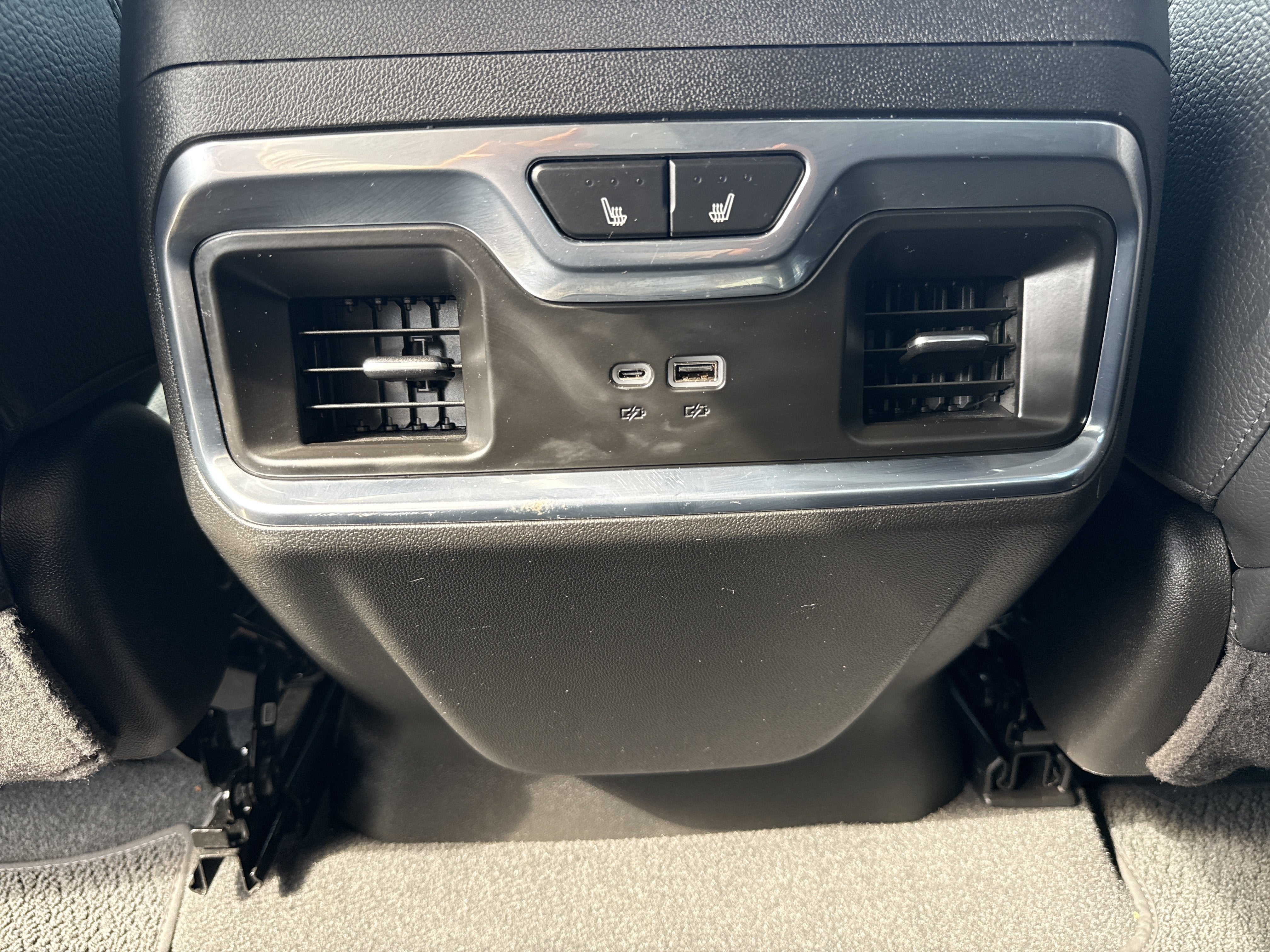 2025 GMC Sierra 2500HD Denali