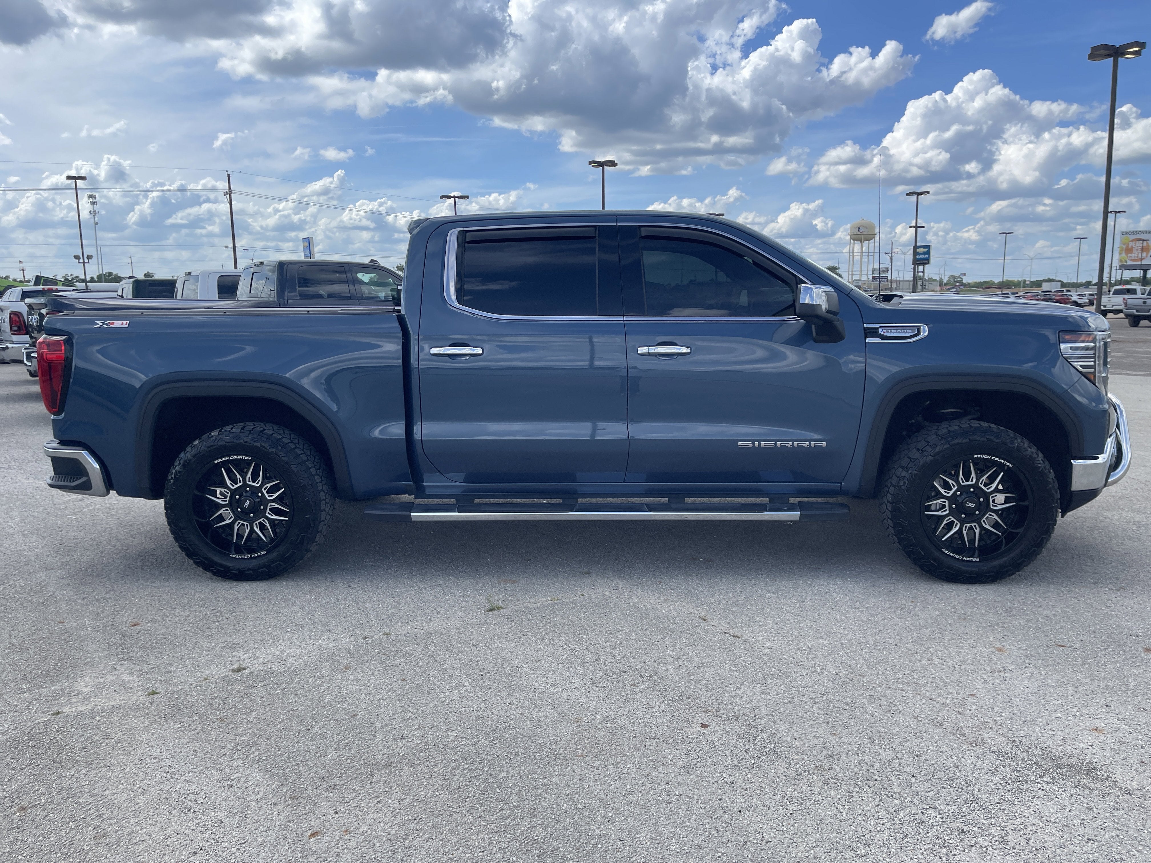 2024 GMC Sierra 1500 SLT