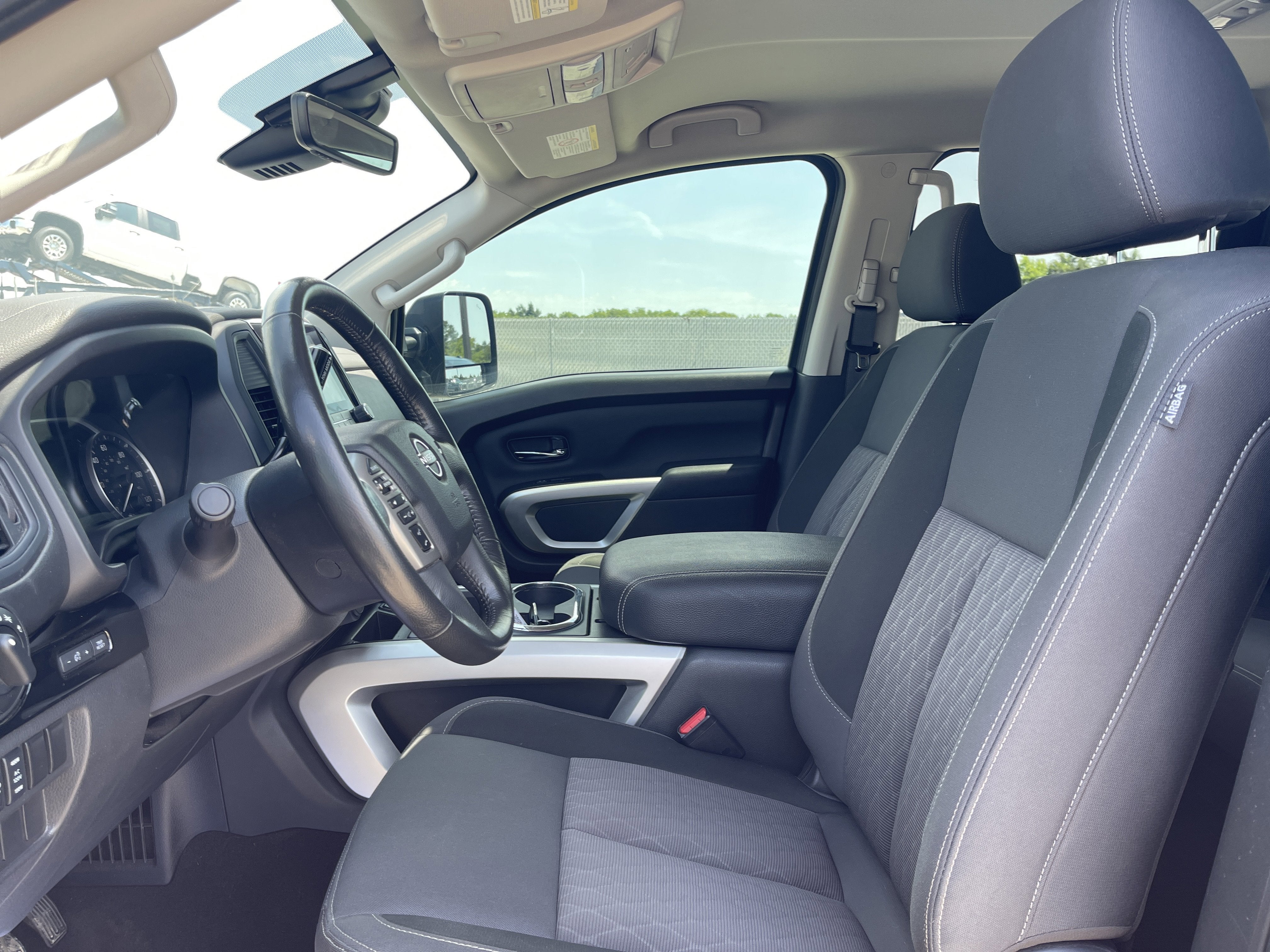 2024 Nissan Titan XD SV