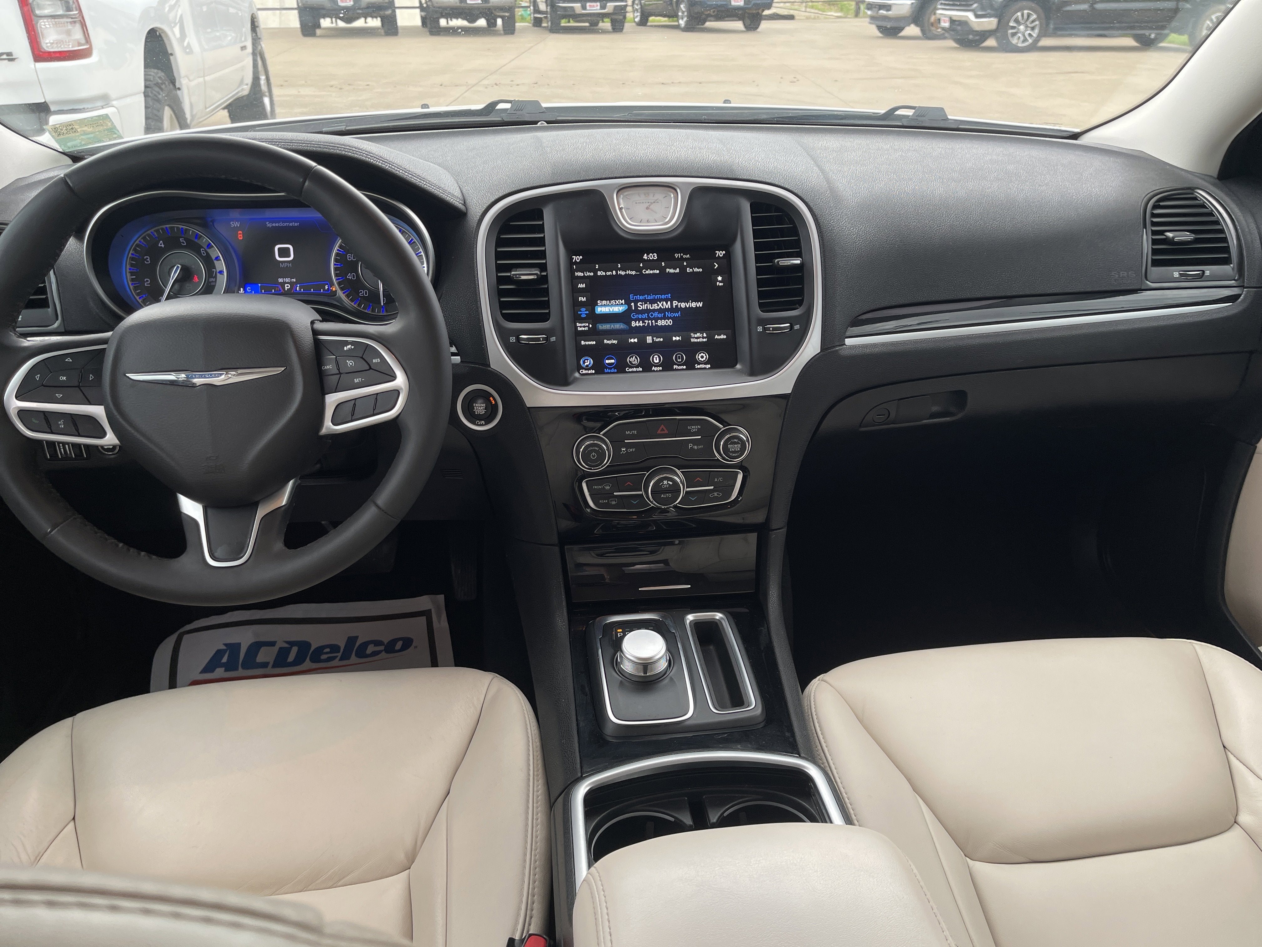 2023 Chrysler 300 Touring L