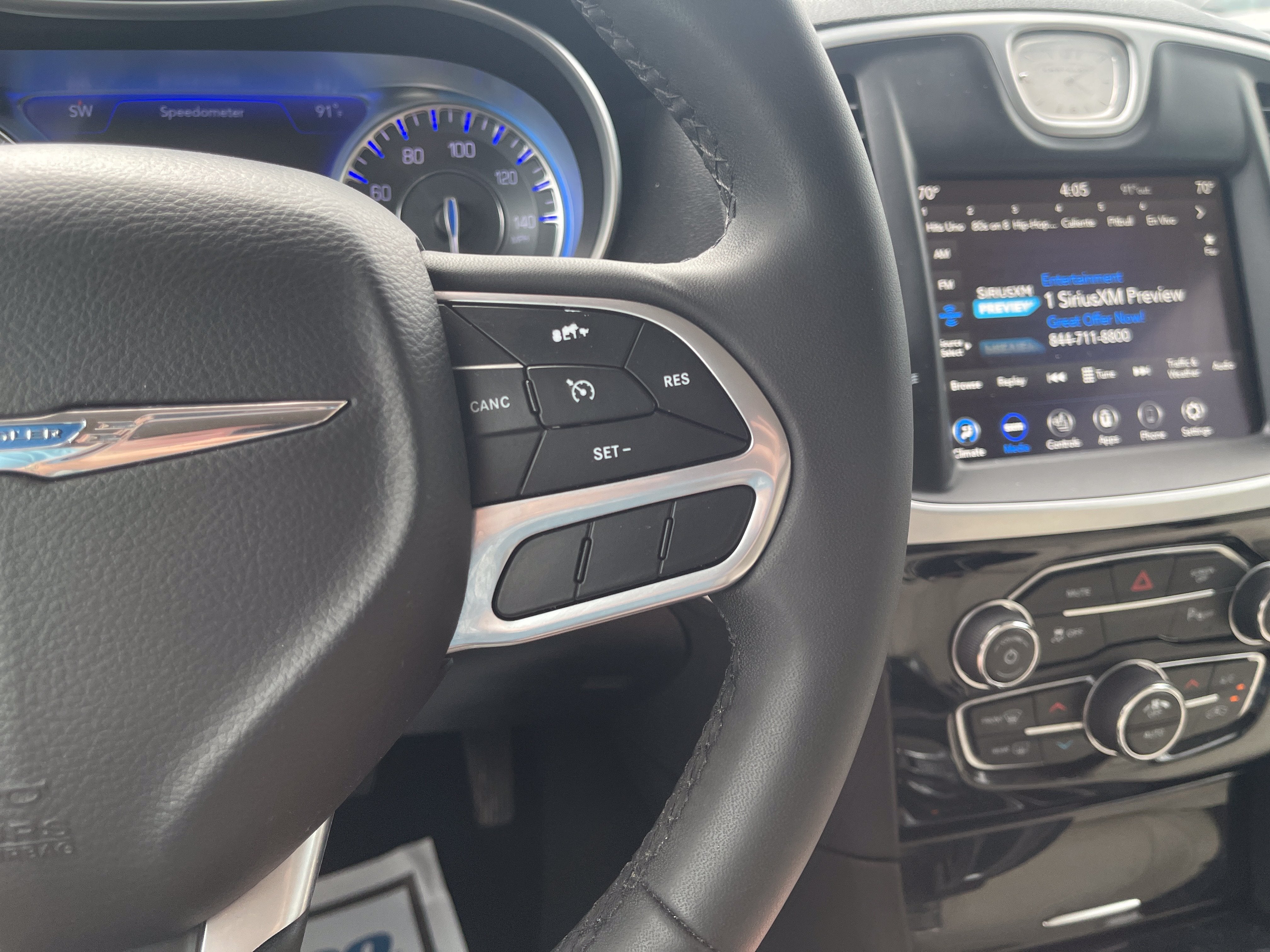 2023 Chrysler 300 Touring L