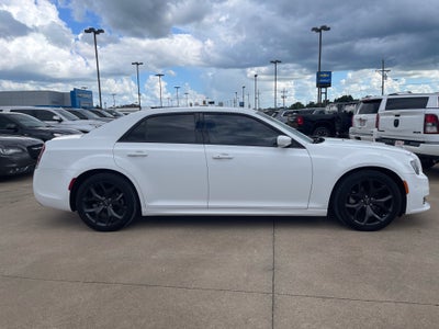 2023 Chrysler 300 Touring L