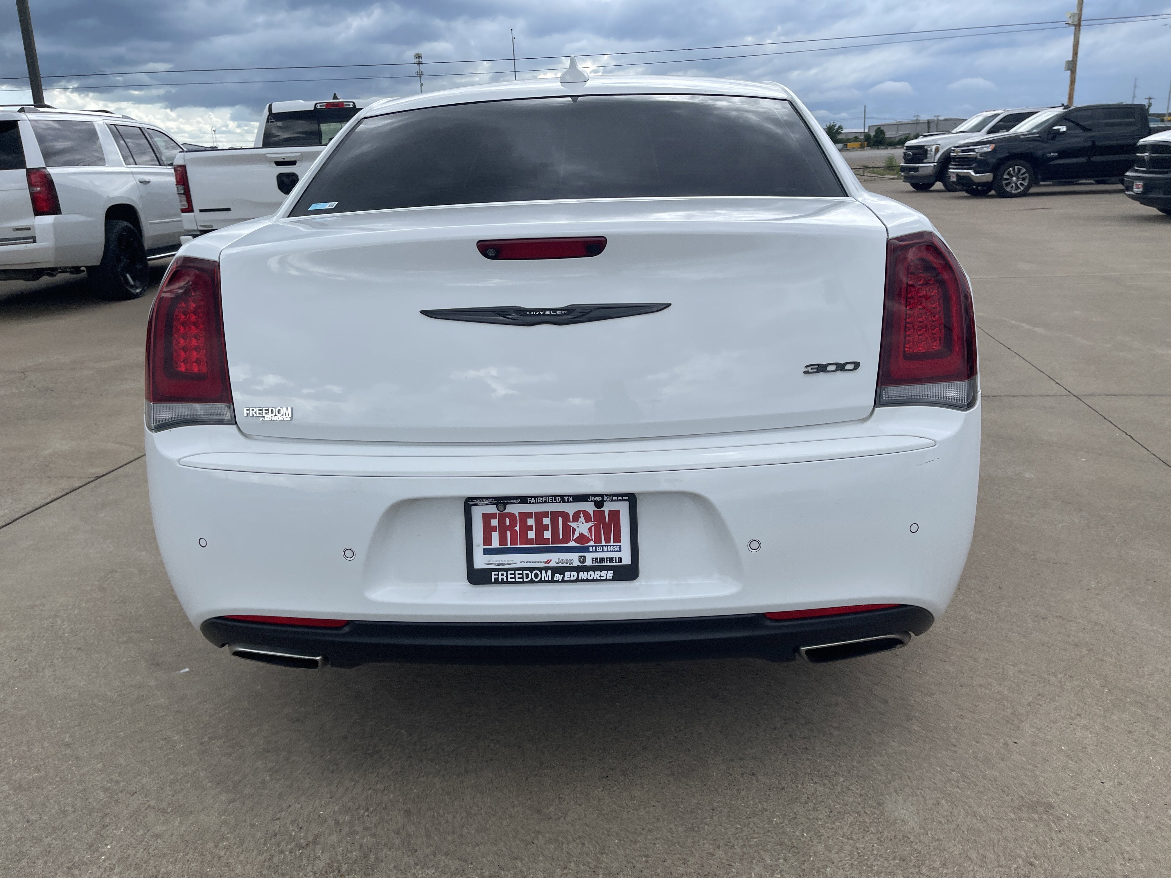 2023 Chrysler 300 Touring L