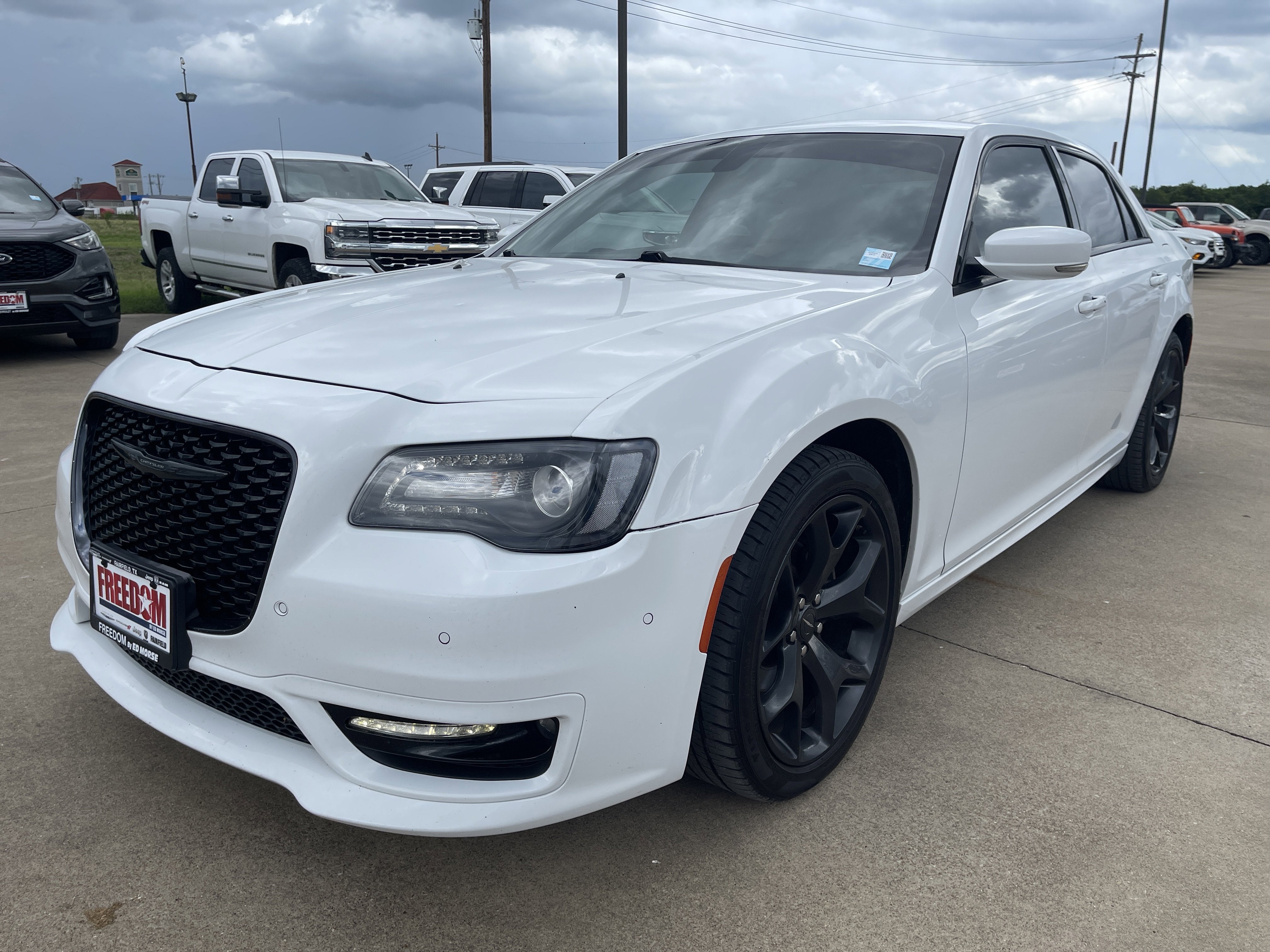 2023 Chrysler 300 Touring L