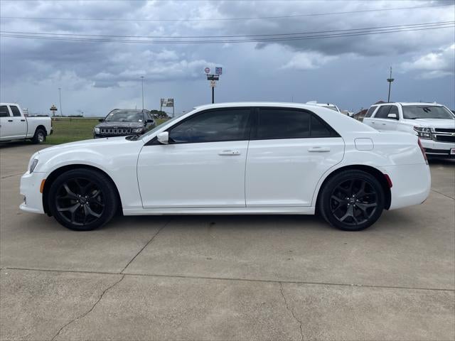 2023 Chrysler 300 Touring L