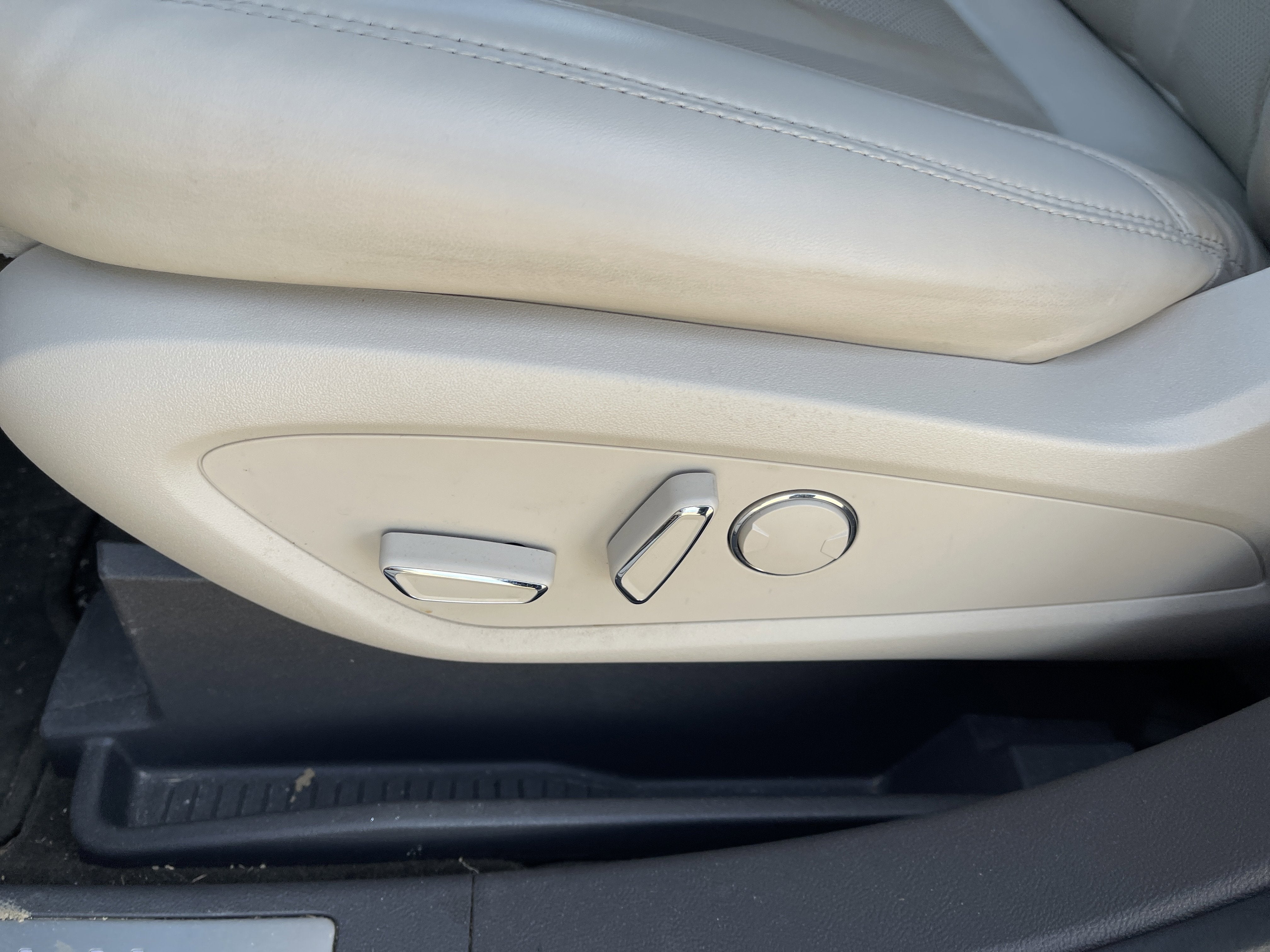 2019 Lincoln Nautilus Select