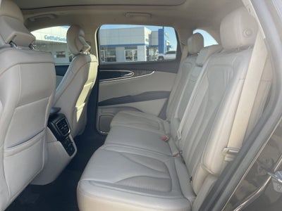 2019 Lincoln Nautilus Select