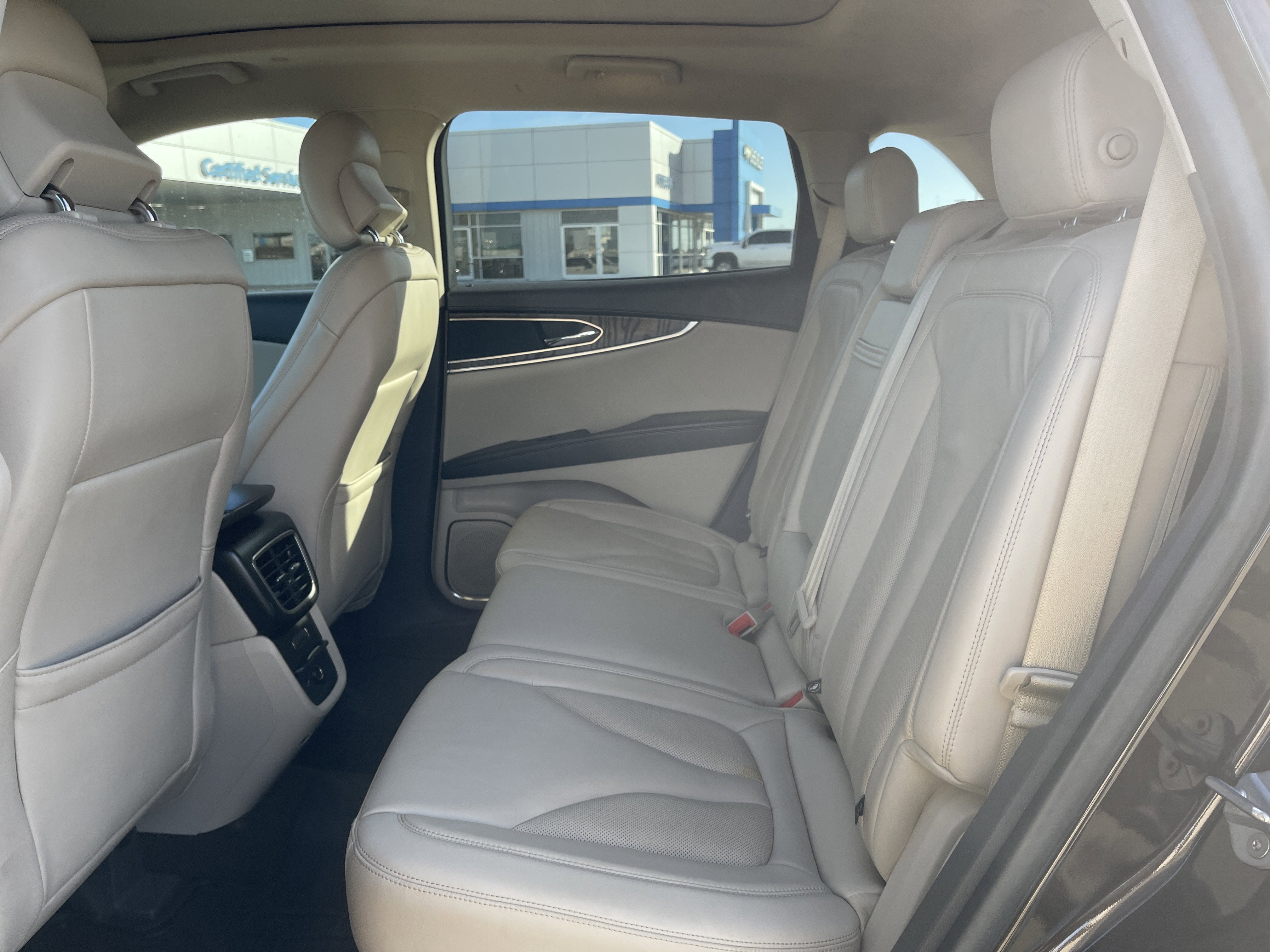 2019 Lincoln Nautilus Select