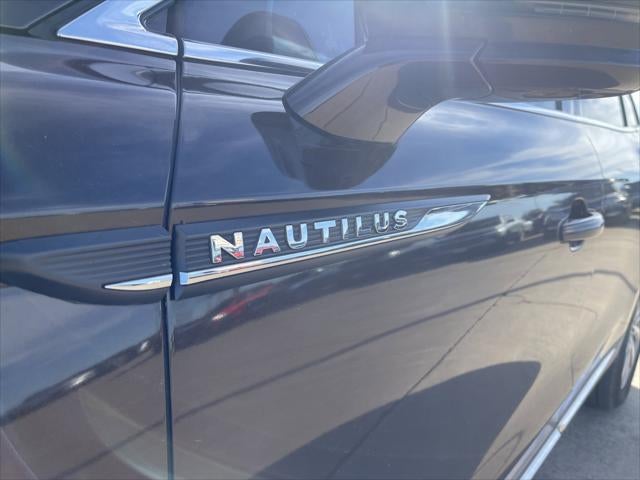 2019 Lincoln Nautilus Select