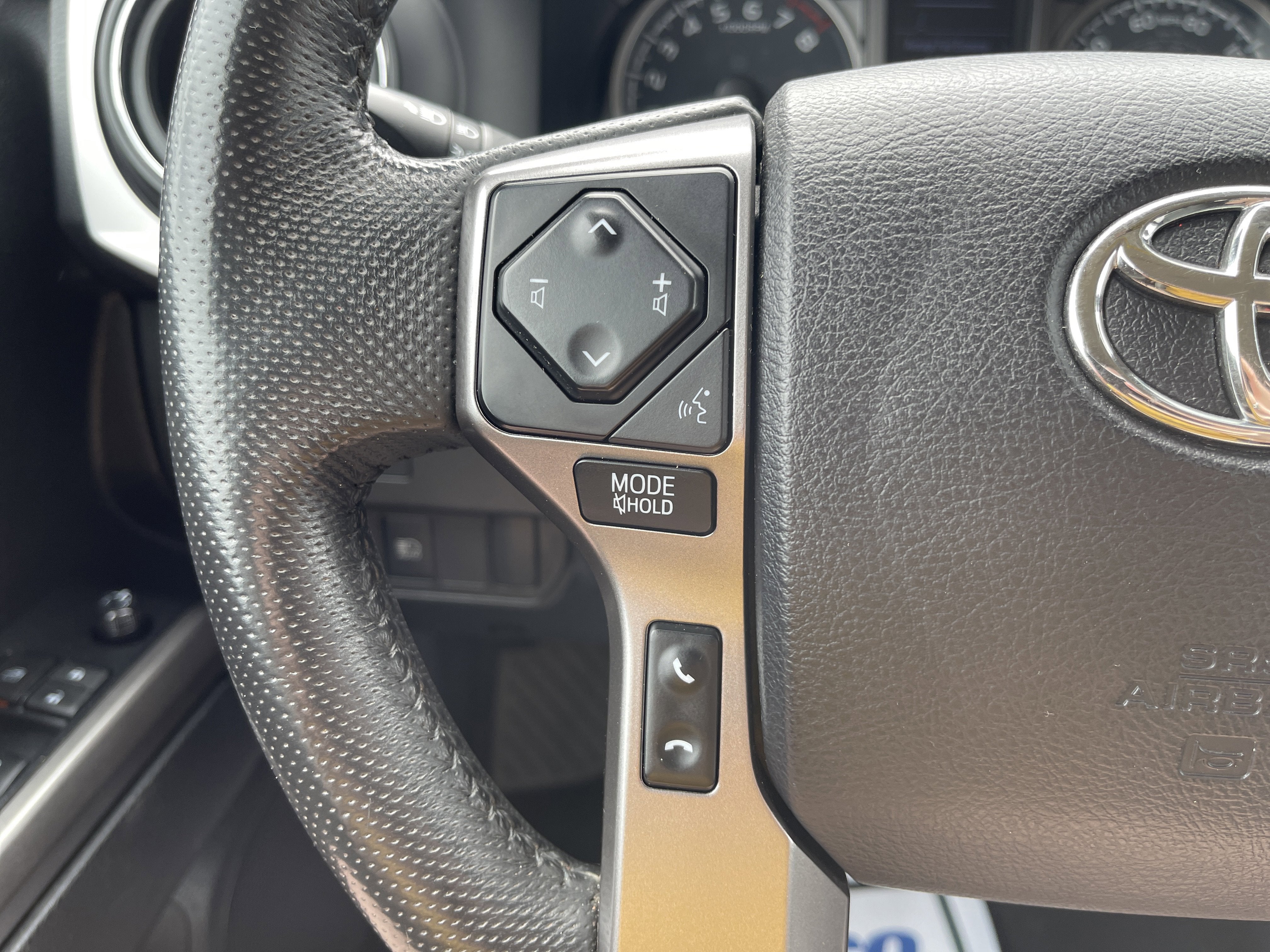 2022 Toyota Tacoma 2WD SR5