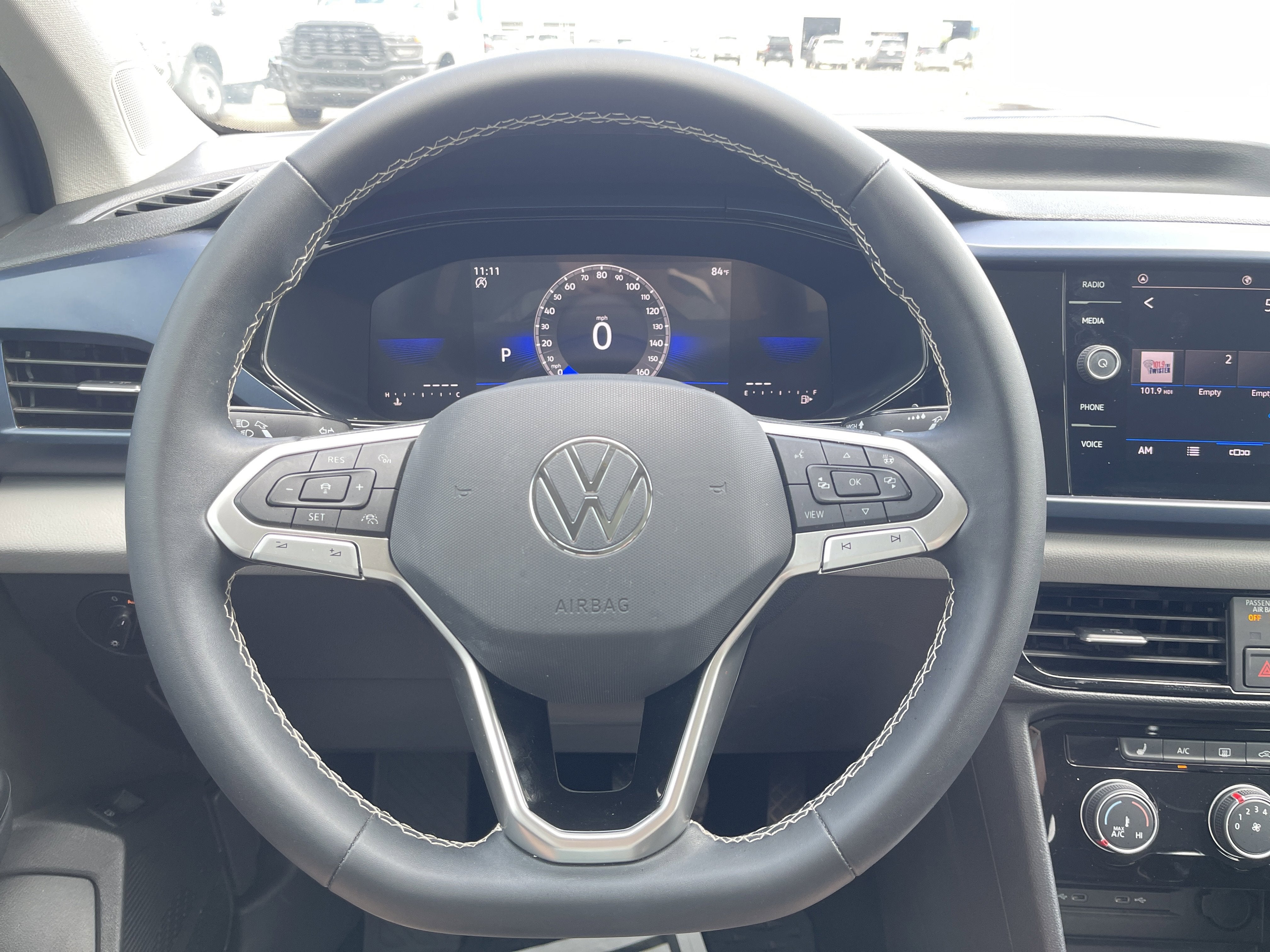 2023 Volkswagen Taos SE