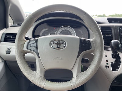 2014 Toyota Sienna SE
