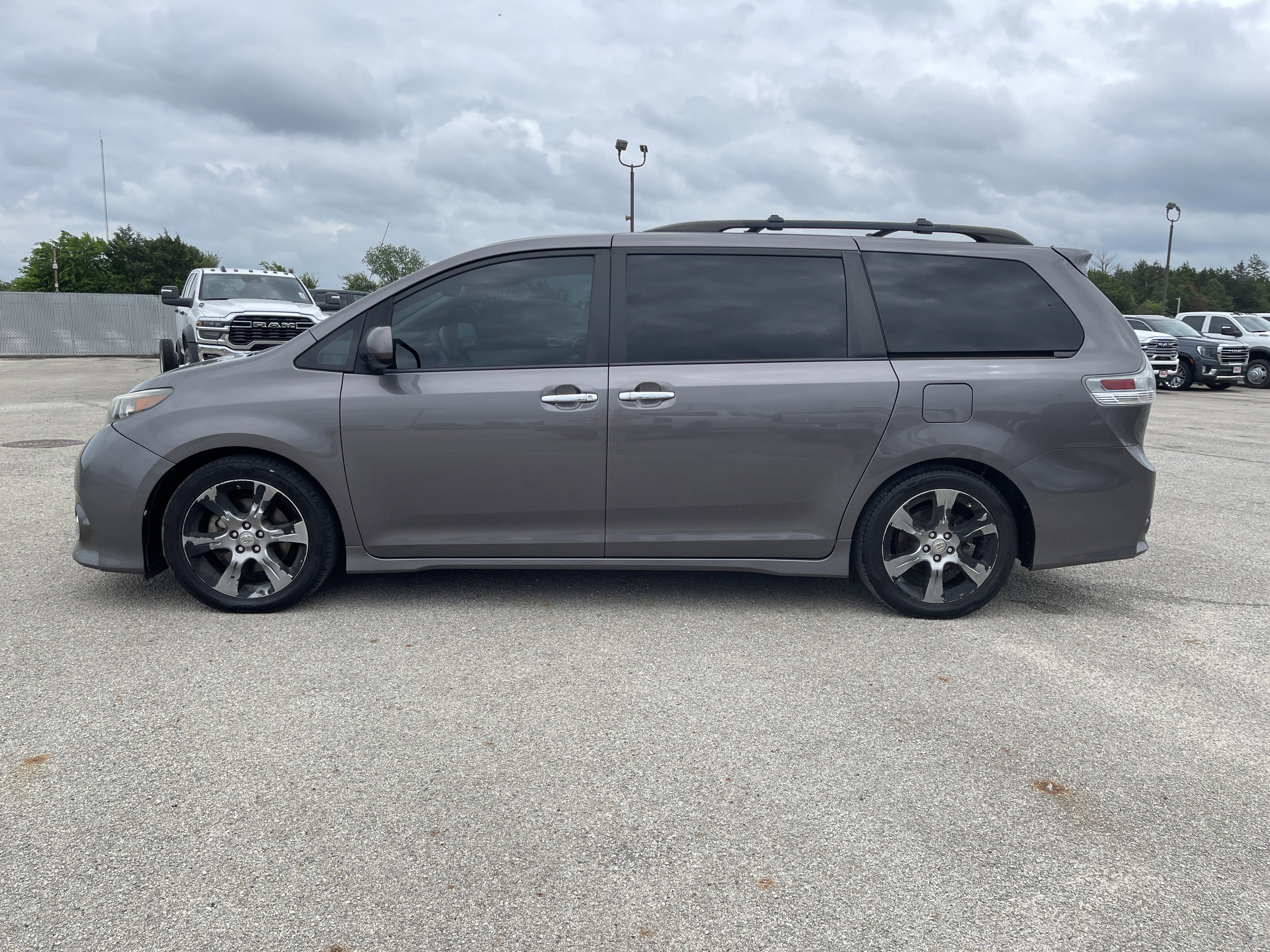 2014 Toyota Sienna SE