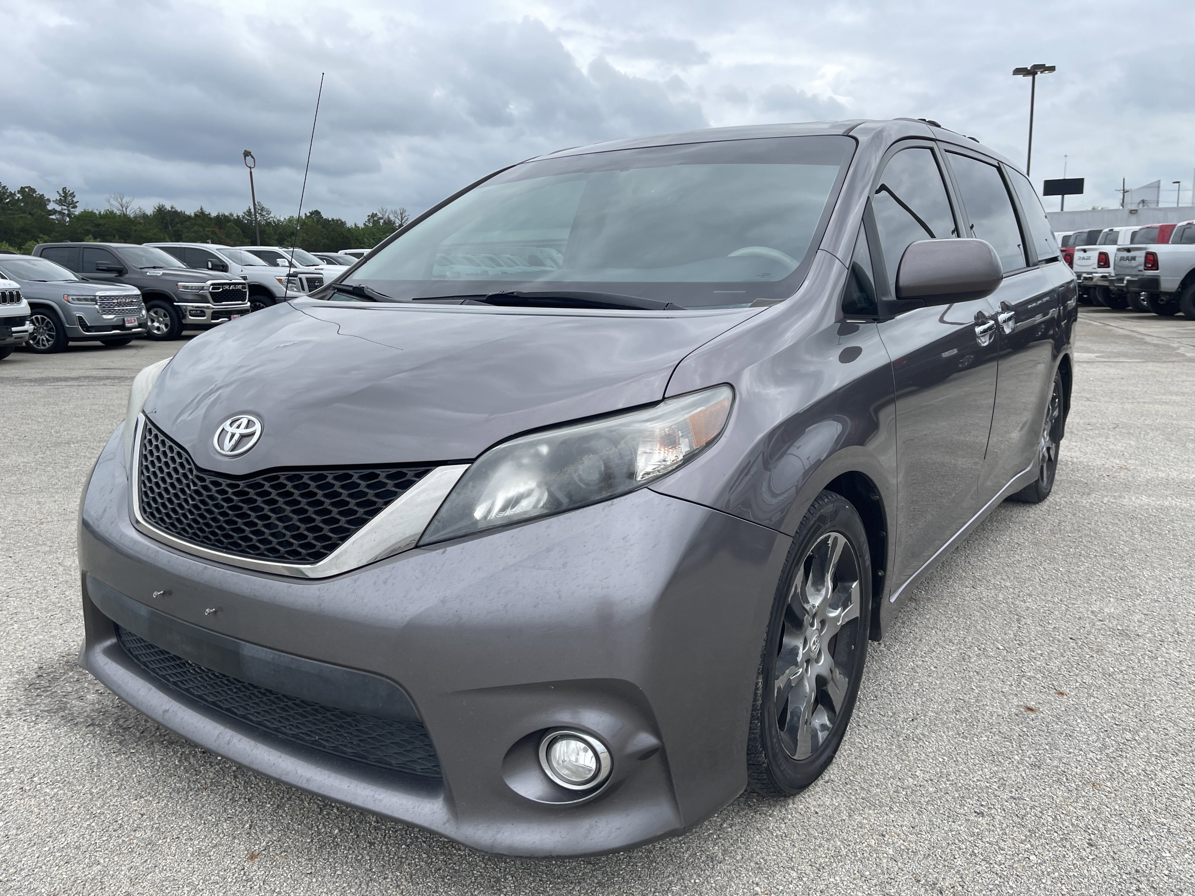 2014 Toyota Sienna SE