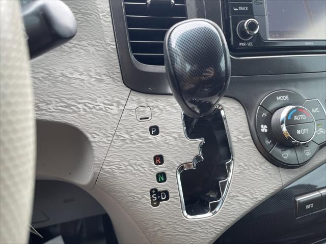 2014 Toyota Sienna SE