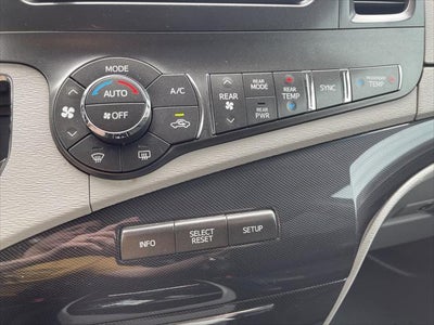 2014 Toyota Sienna SE