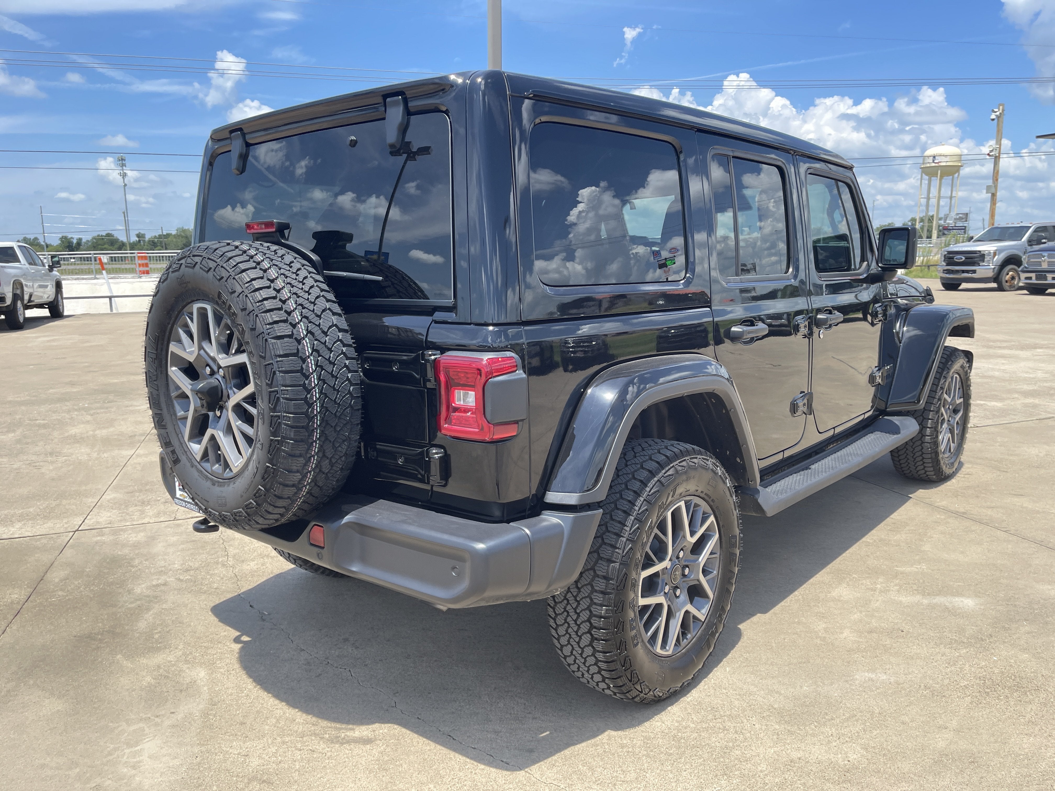 2025 Jeep Wrangler Sahara